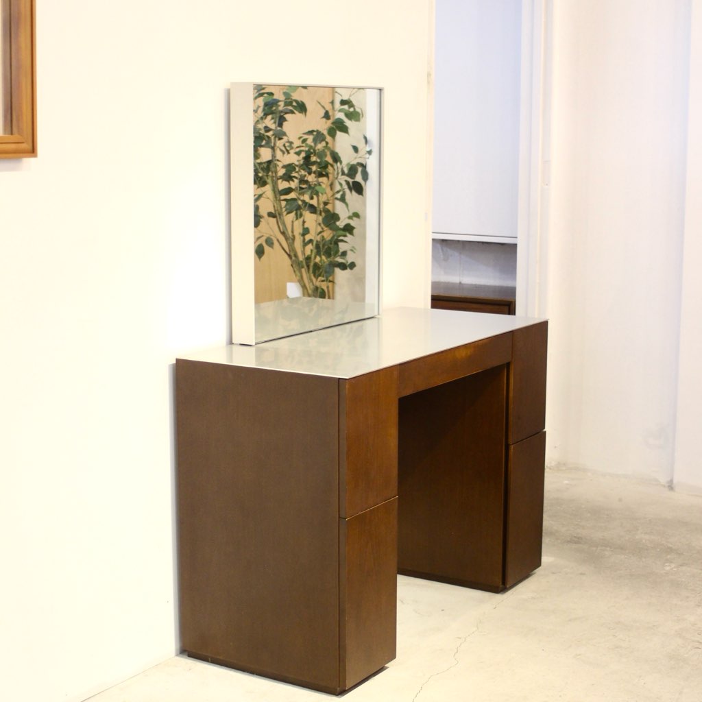 カッシーナixc. / Cassina ixc. メイクアップドレッサー 近藤康夫