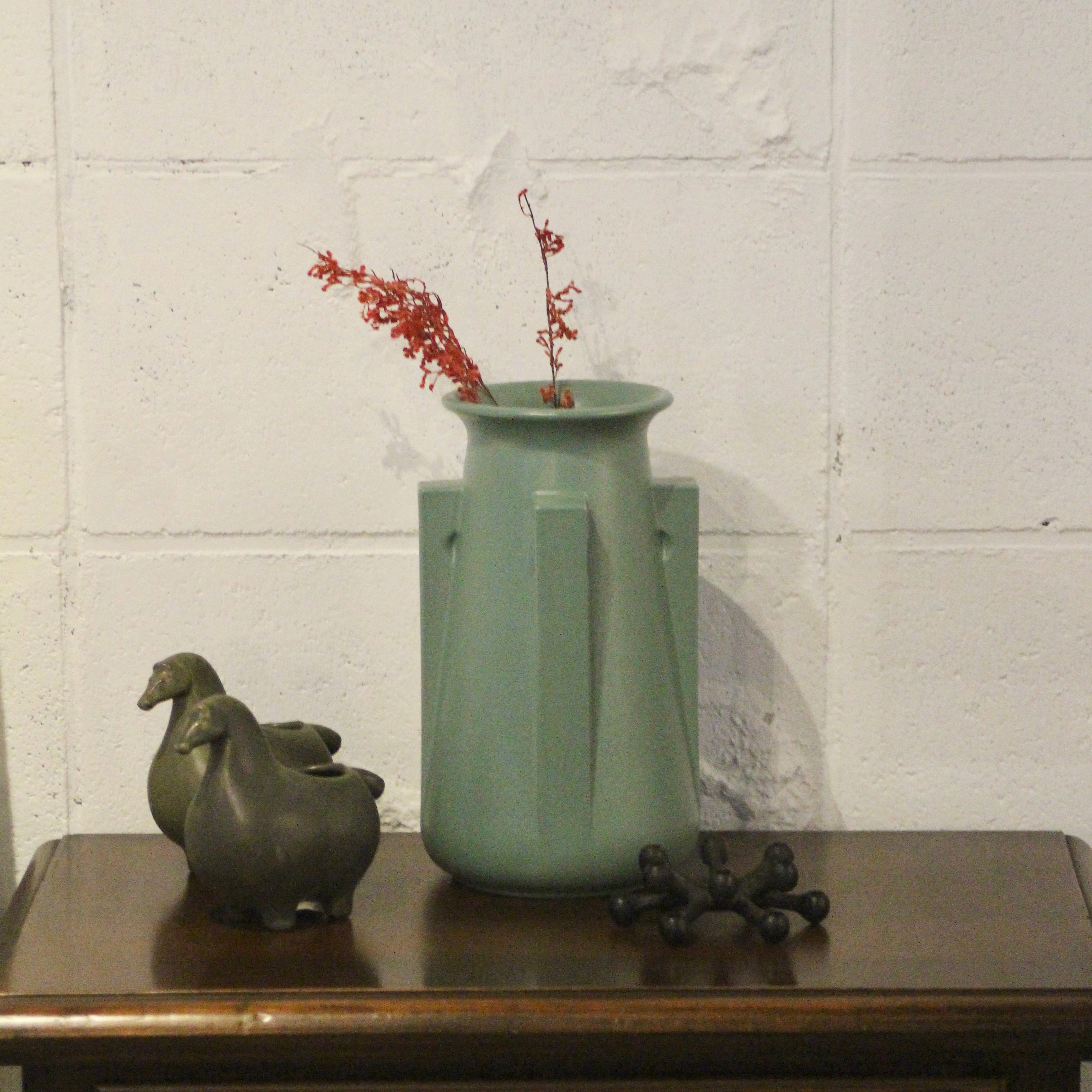フォーバットレスベース / Four Buttress Vase 花器 フランクロイドライト