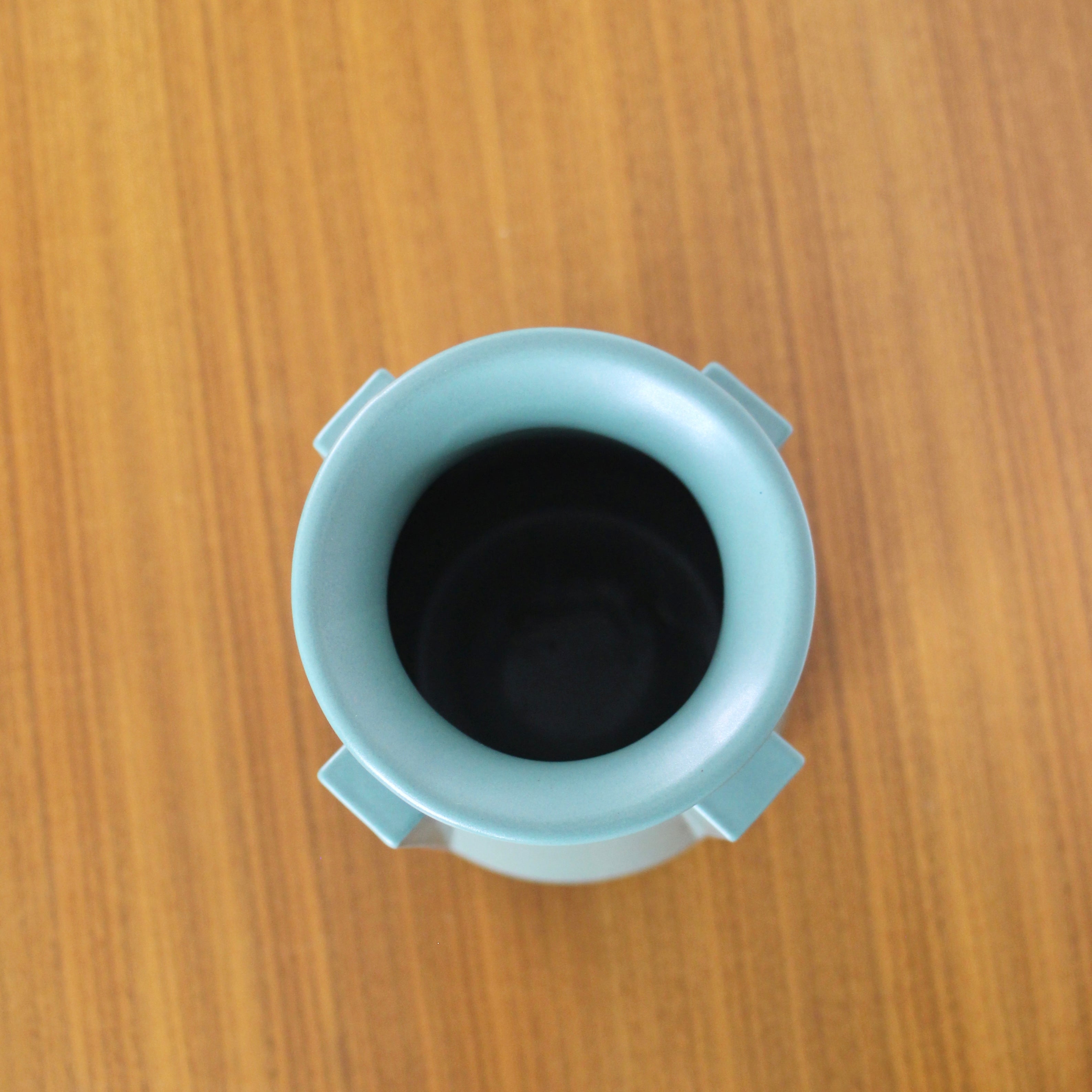 フォーバットレスベース / Four Buttress Vase 花器 フランクロイドライト