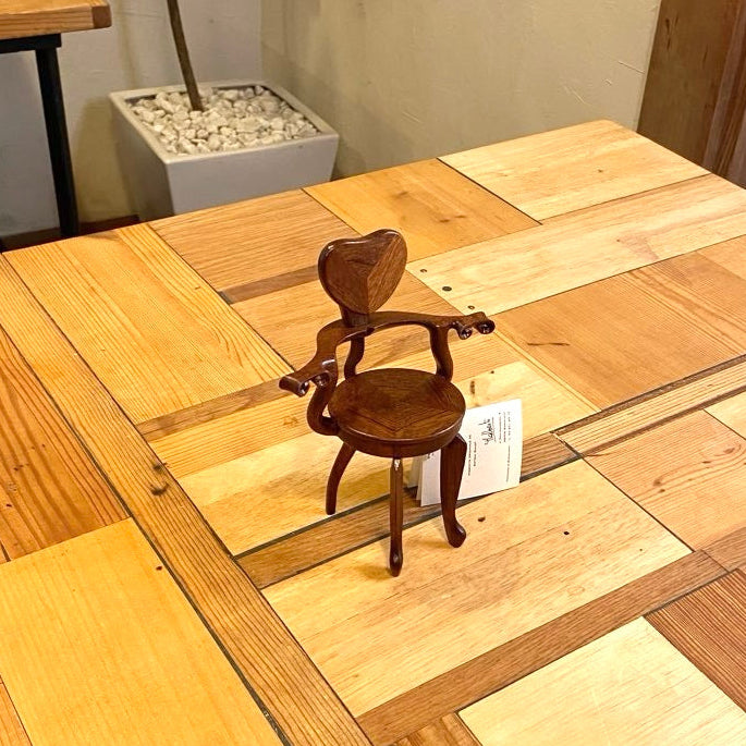 カルベットアームチェア / Calvet Armchair ミニチュア 1/6スケール アントニ・ガウディ