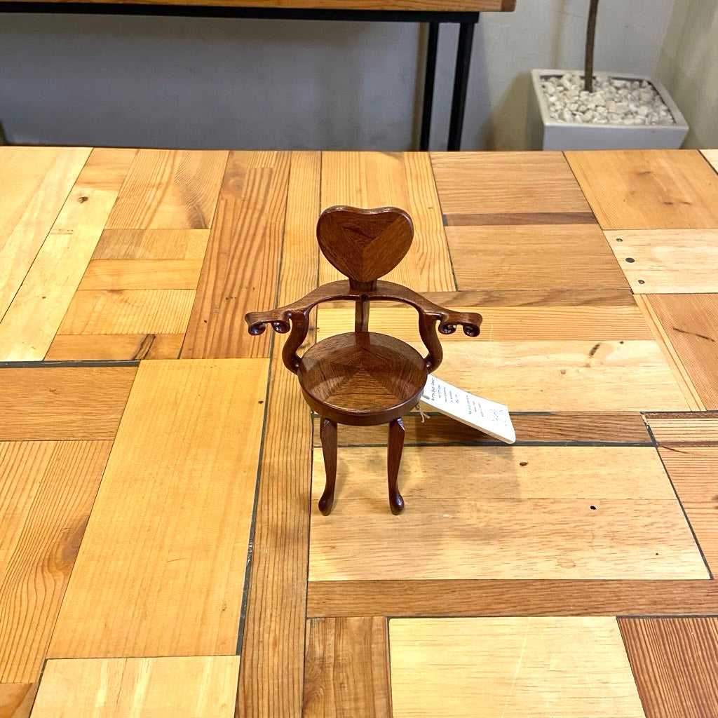 カルベットアームチェア / Calvet Armchair ミニチュア 1/6スケール アントニ・ガウディ