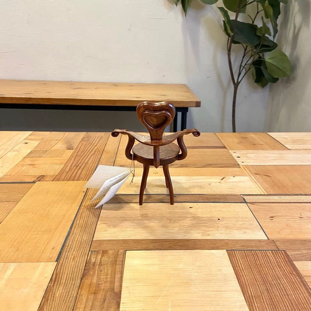 カルベットアームチェア / Calvet Armchair ミニチュア 1/6スケール アントニ・ガウディ