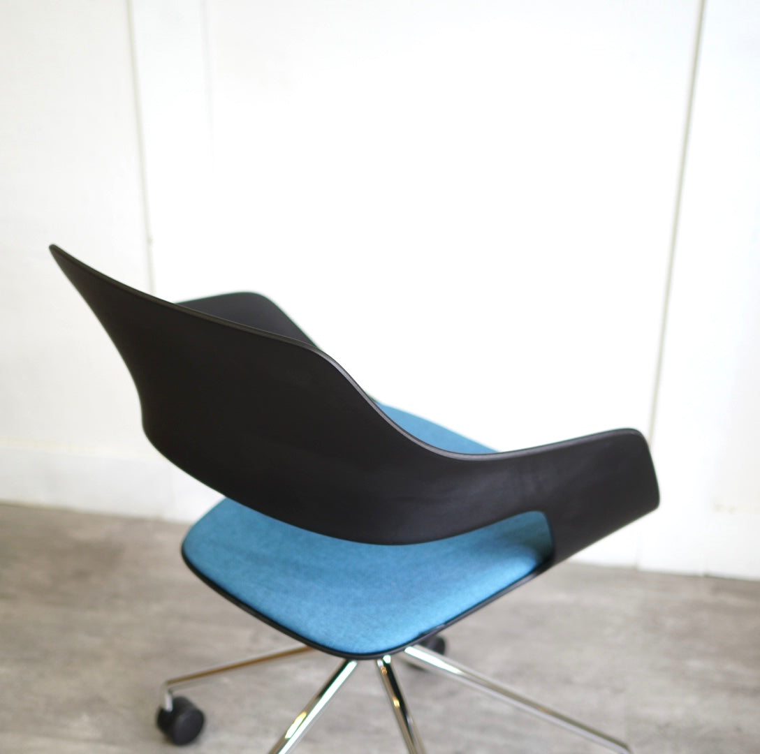 ウィルクハーン / Wilkhahn 222 range Occo / オッコ キャスターアームチェア 黒・青 オフィスチェア 未使用品