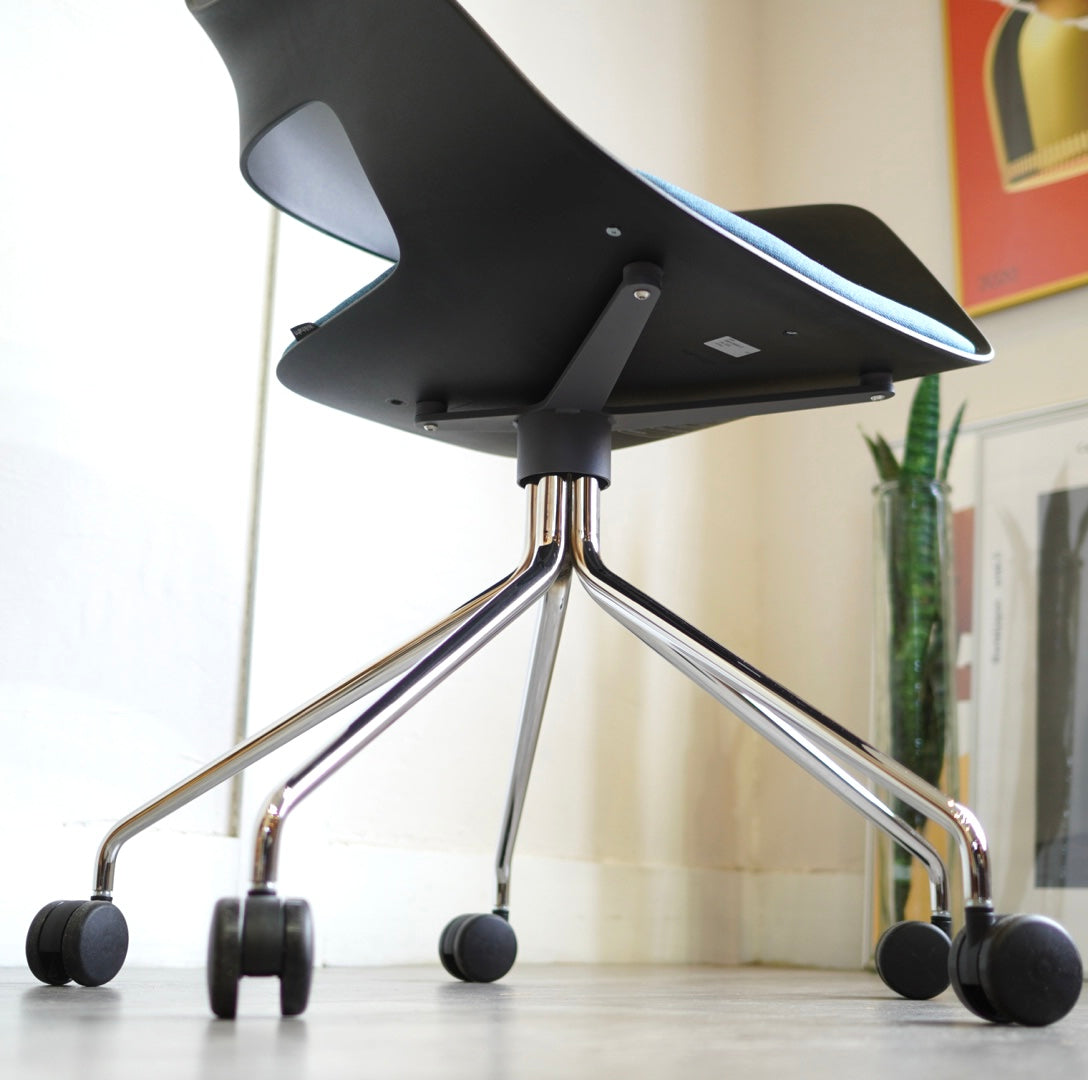 ウィルクハーン / Wilkhahn 222 range Occo / オッコ キャスターアームチェア 黒・青 オフィスチェア 未使用品