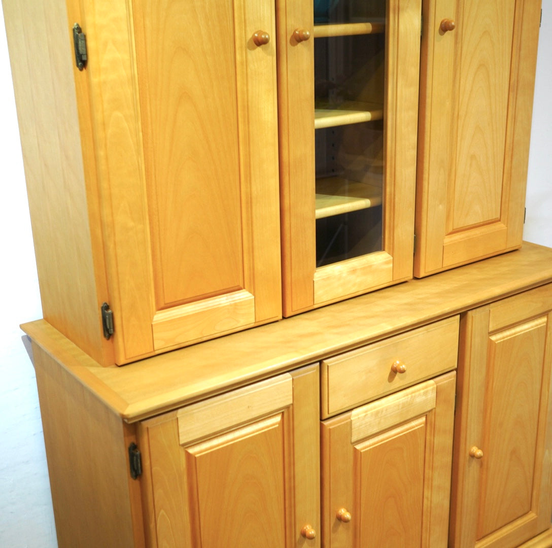 シャルドネ / CHARDONNAY アッサム / ASSEM カップボード