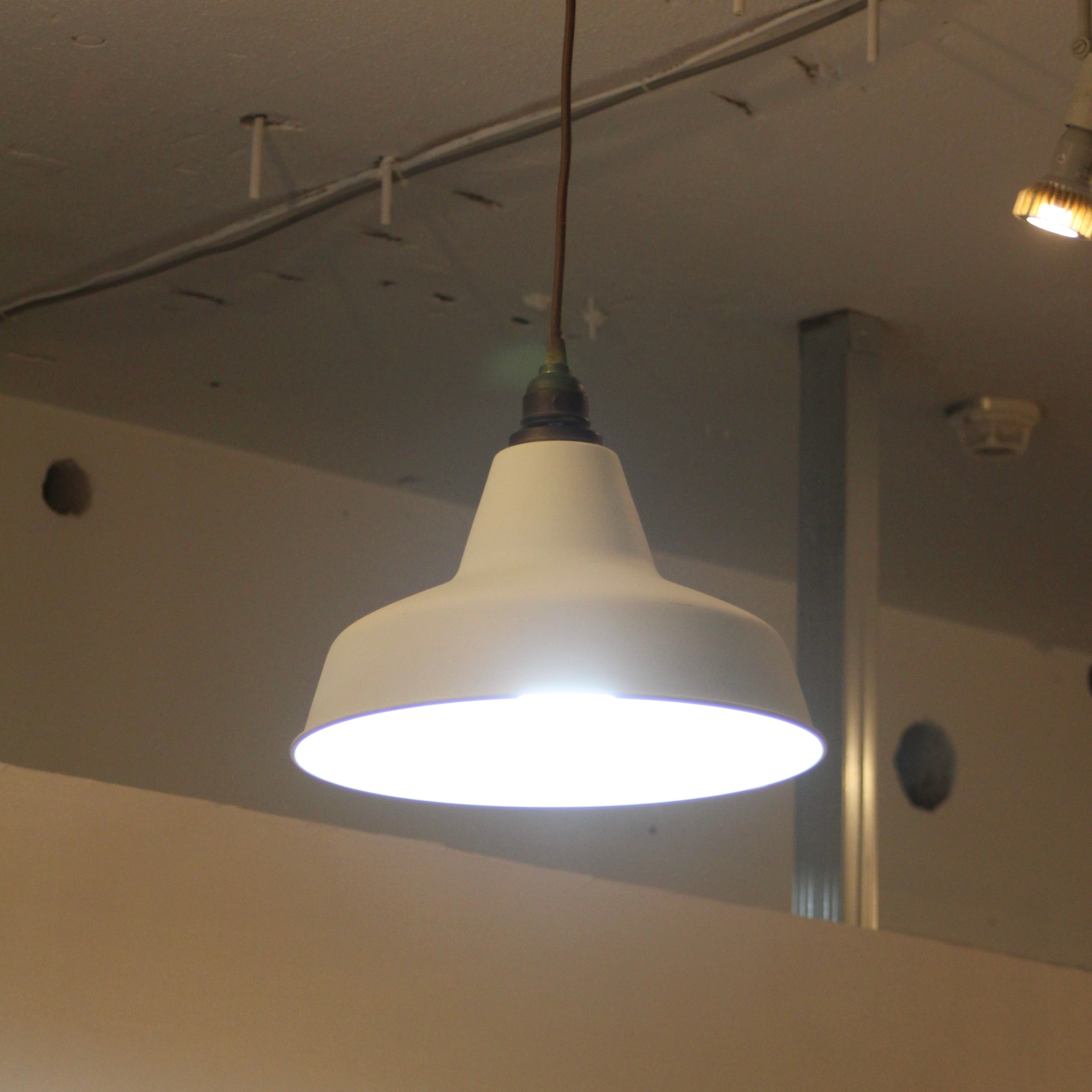 アートワークスタジオ / ARTWORKSTUDIO レイルロード ペンダントライト / RAILROAD ホワイト