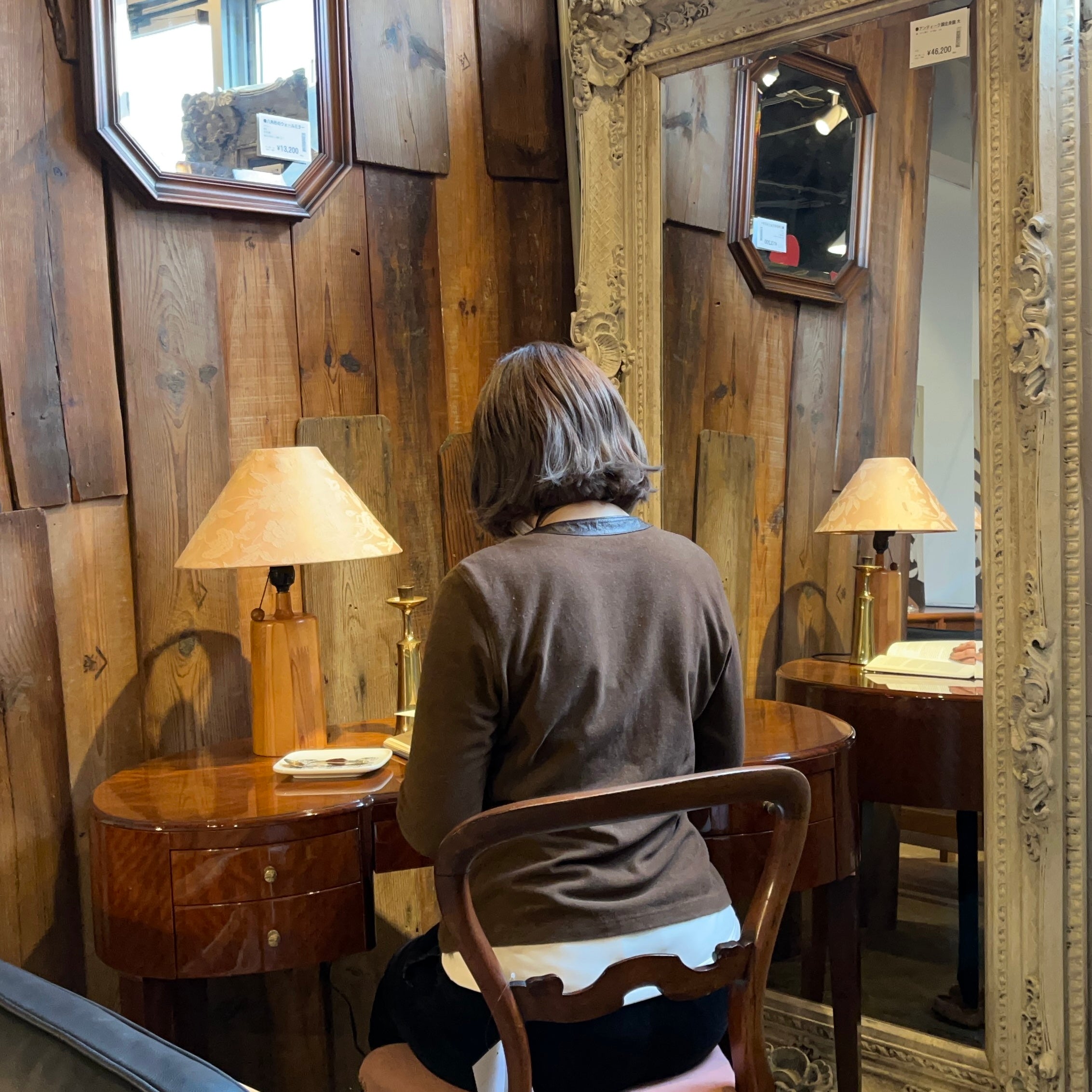 パイン材ベースのテープルランプ 卓上ライト ヴィンテージ