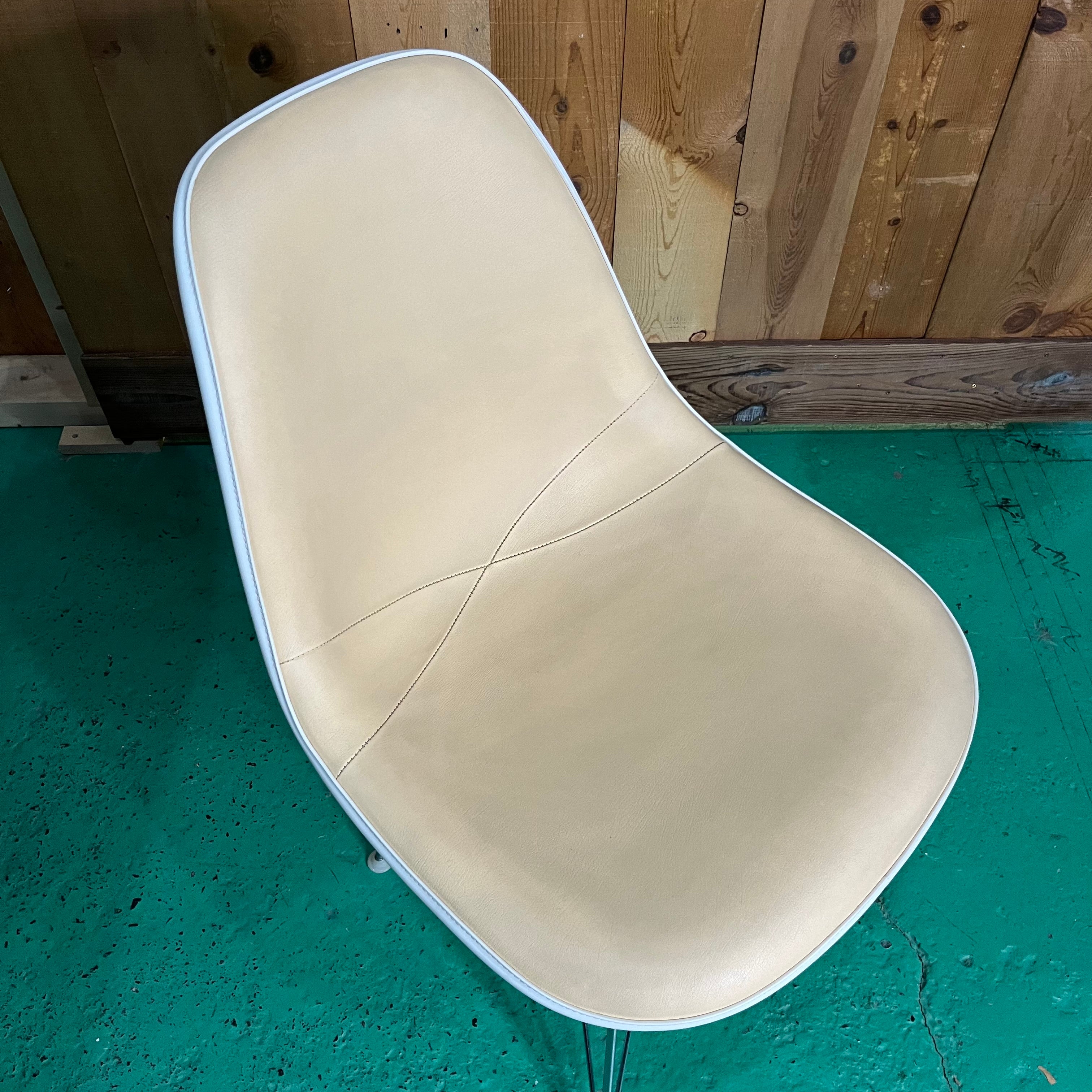 ハーマンミラー / Herman Miller サイドシェルチェア ベージュ エッフェルベース チャールズ&レイ・イームズ ヴィンテージ