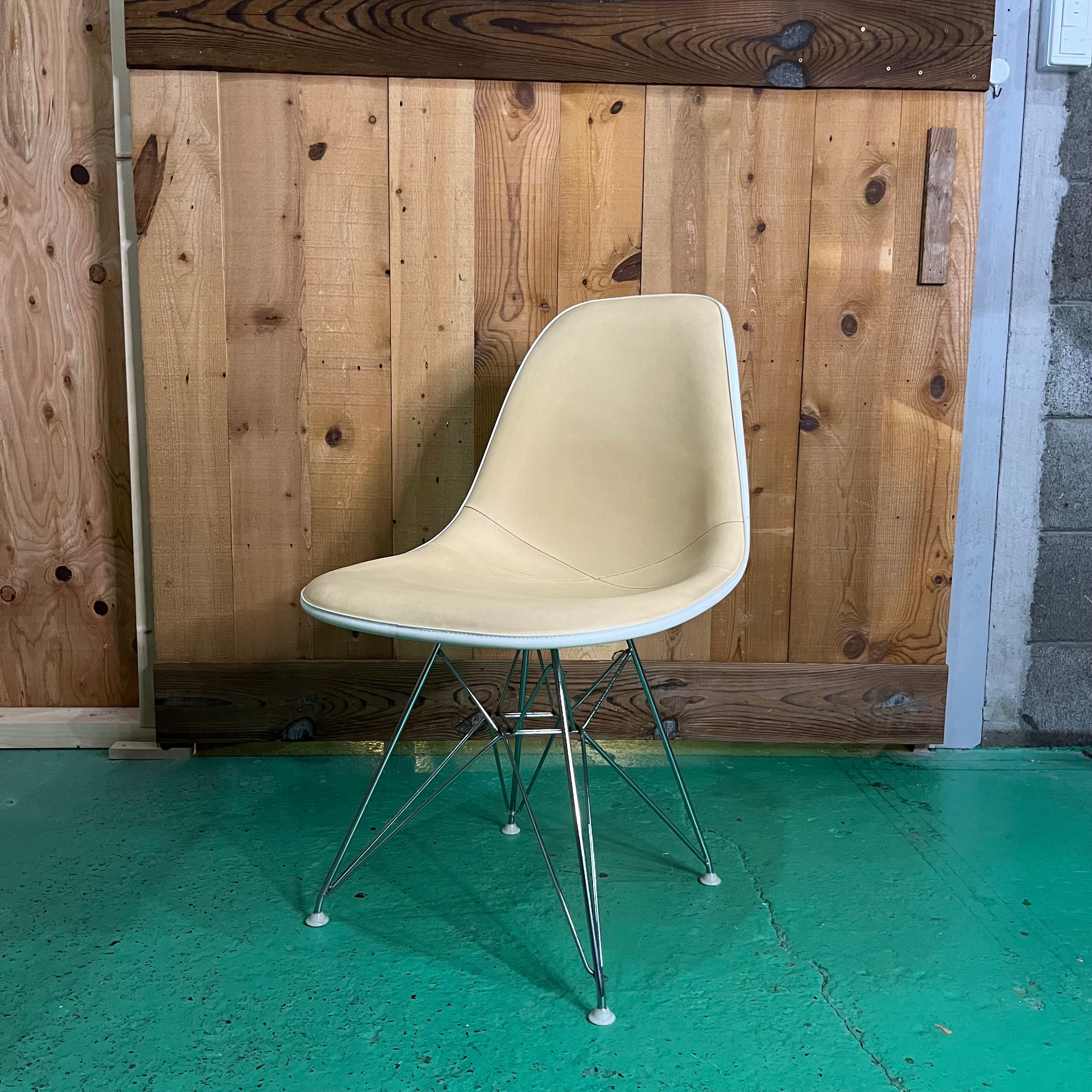 ハーマンミラー / Herman Miller サイドシェルチェア ベージュ エッフェルベース チャールズ&レイ・イームズ ヴィンテージ