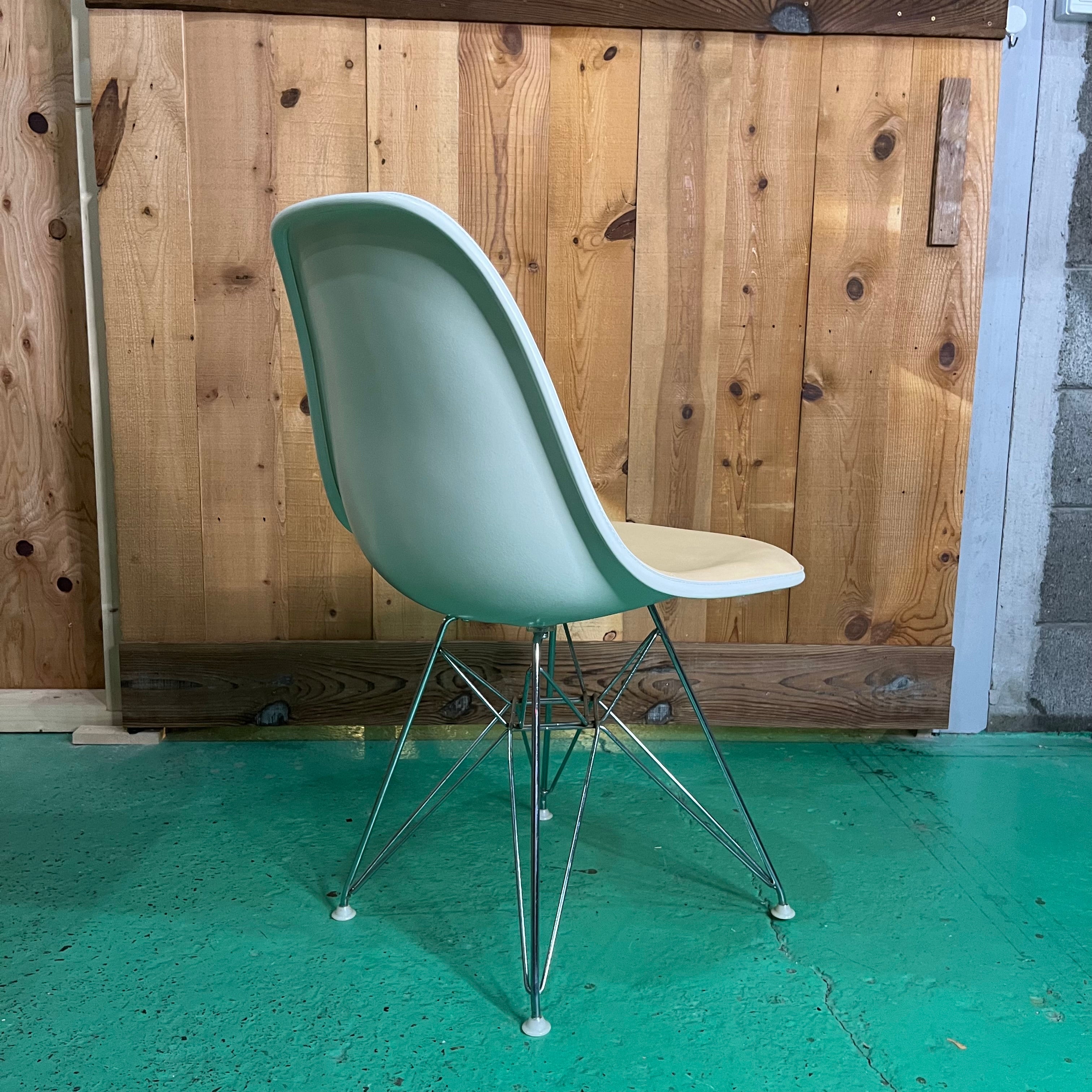 ハーマンミラー / Herman Miller サイドシェルチェア ベージュ エッフェルベース チャールズ&レイ・イームズ ヴィンテージ