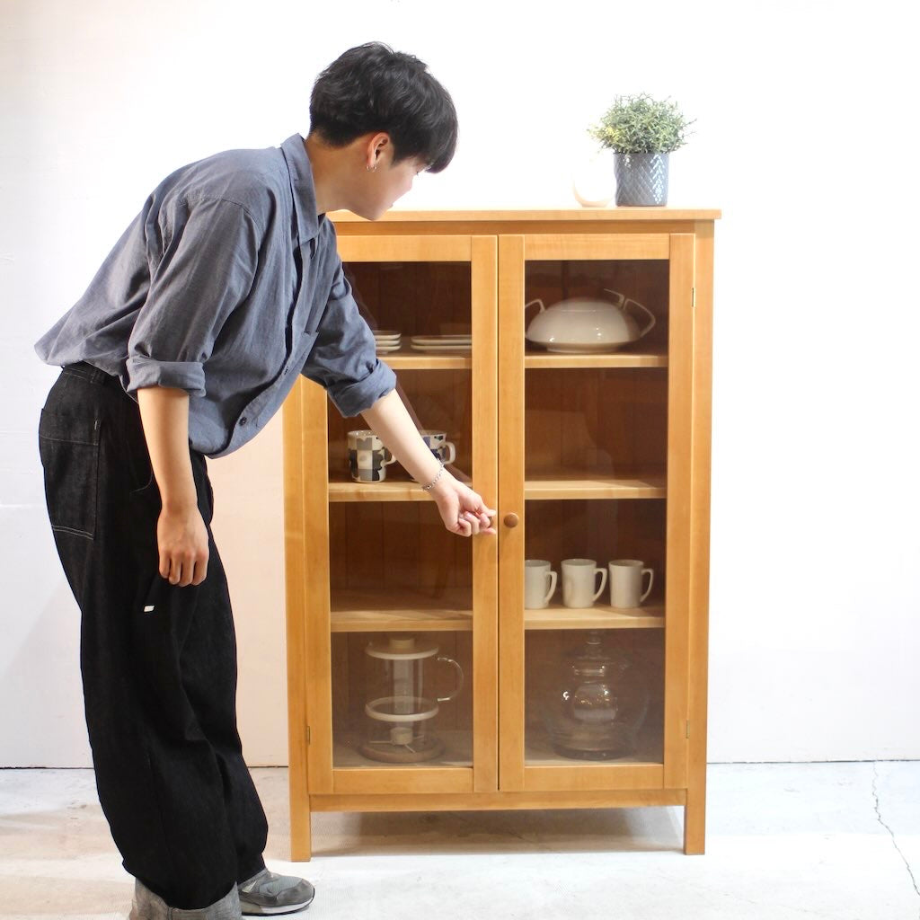 北の住まい設計社 食器棚 本棚 イタヤカエデ