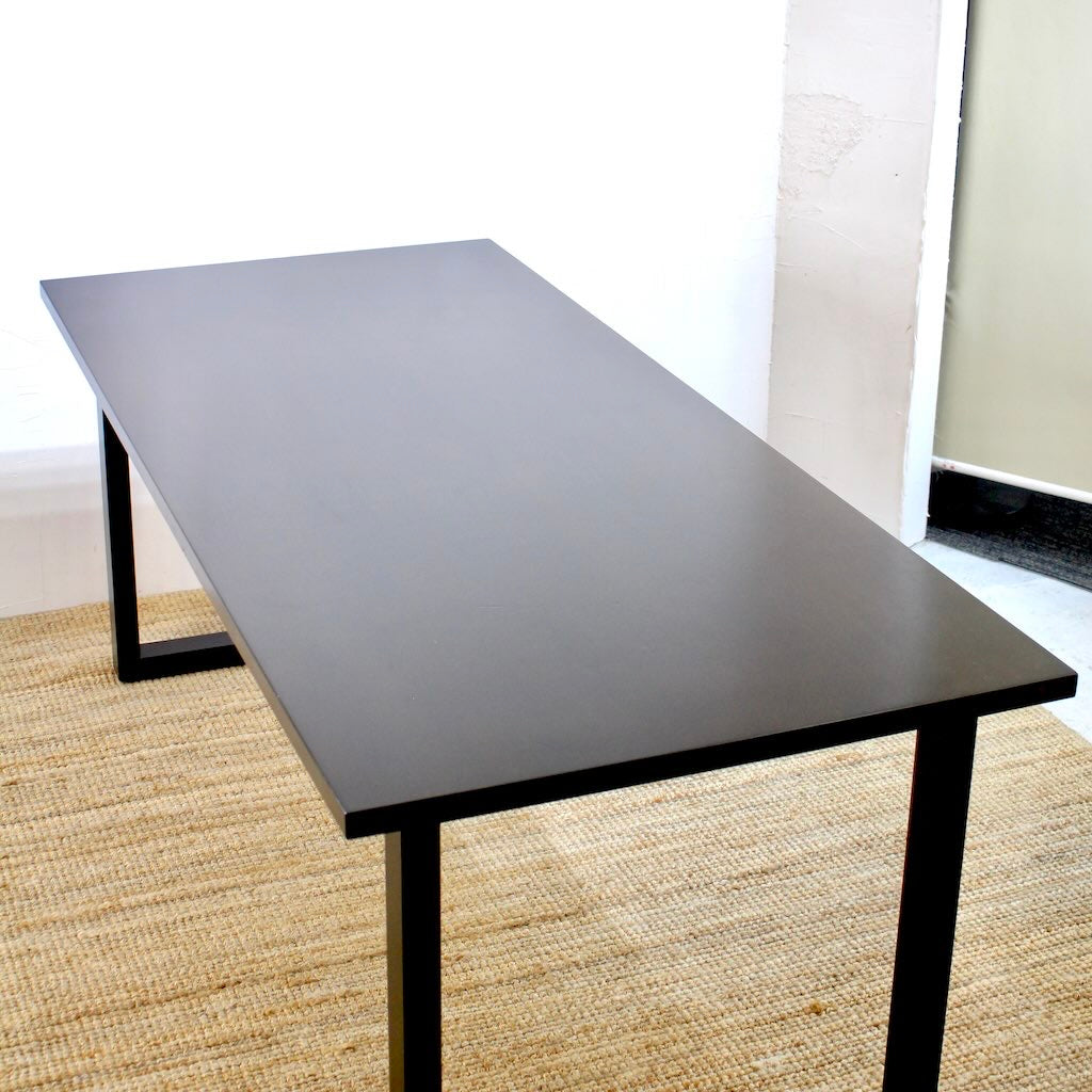 KANADEMONO / 金物家具のかなでもの THE TABLE / ラバーウッド ブラックブラウン × Black Steelテーブル デスク