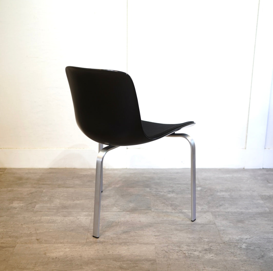 フリッツハンセン / Fritz Hansen PK8ブラックシェルチェア ポール・ケアホルム / Poul Kjærholm