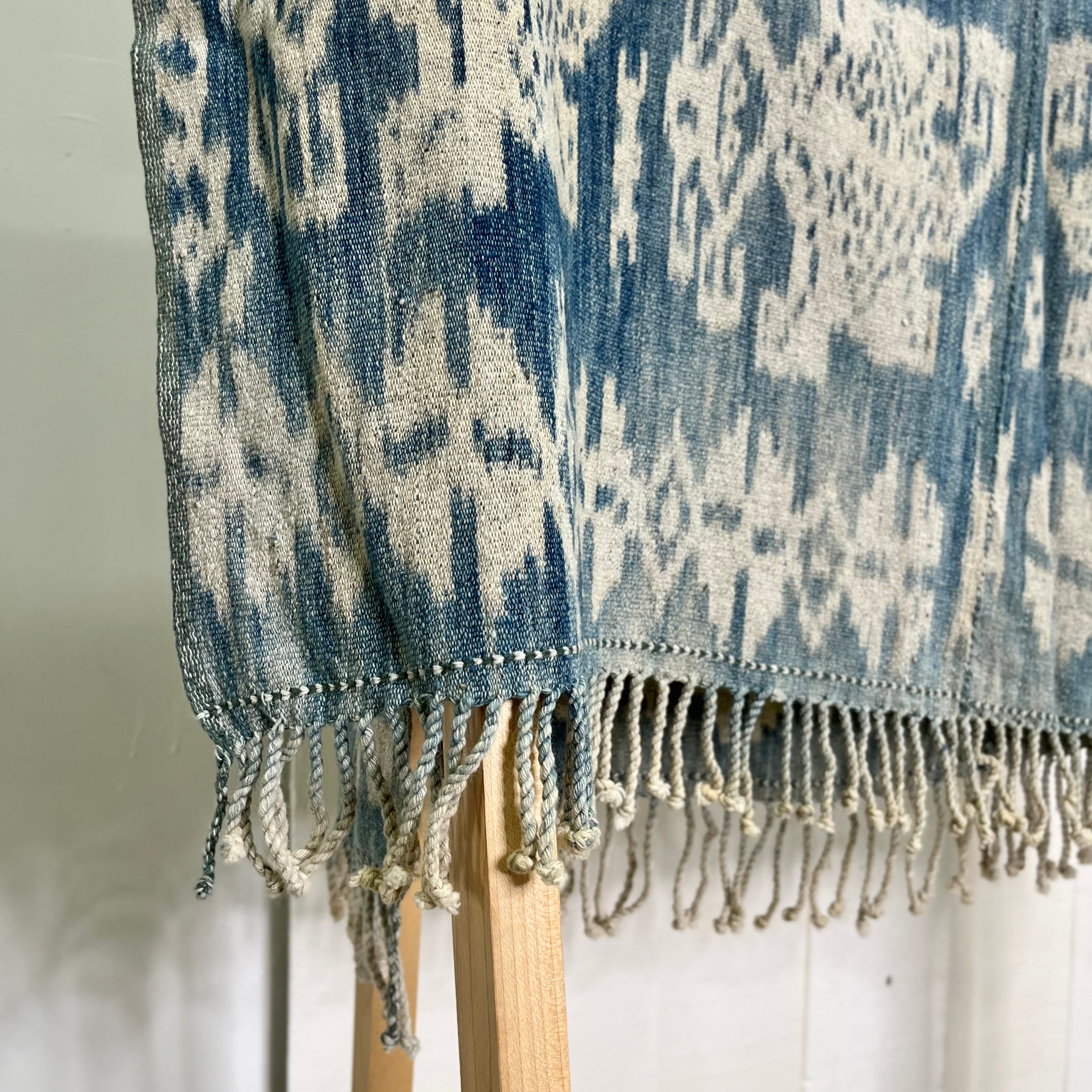 インドネシア・スンバ島 イカット 手織り布 ヴィンテージ