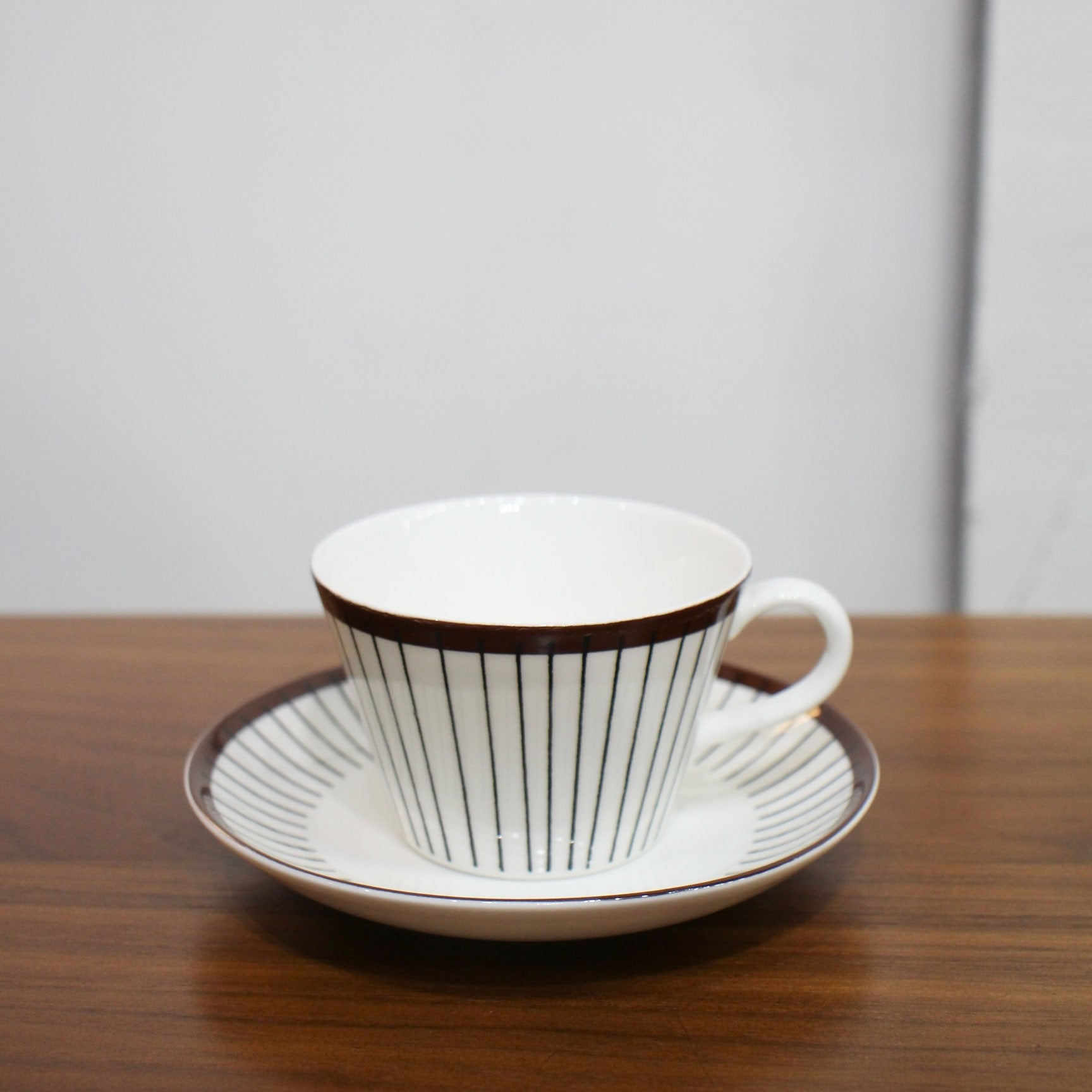 グスタフスベリ / Gusatavsberg スピサリブ / SPISA RIBB カップ&ソーサー