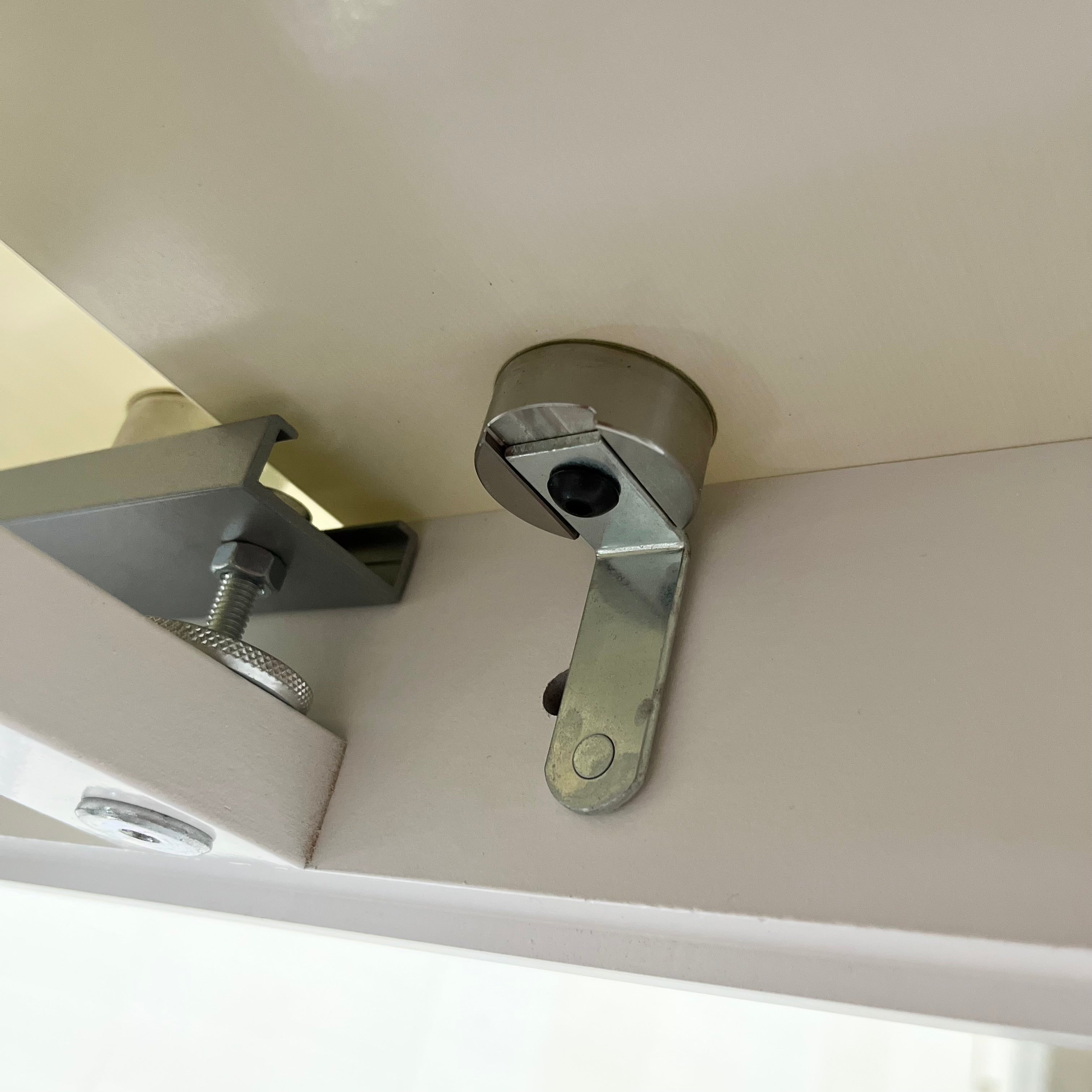 カリガリス / Calligaris コヌビア マジックジェー / connubia Magic-J 昇降&伸長式ガラステーブル