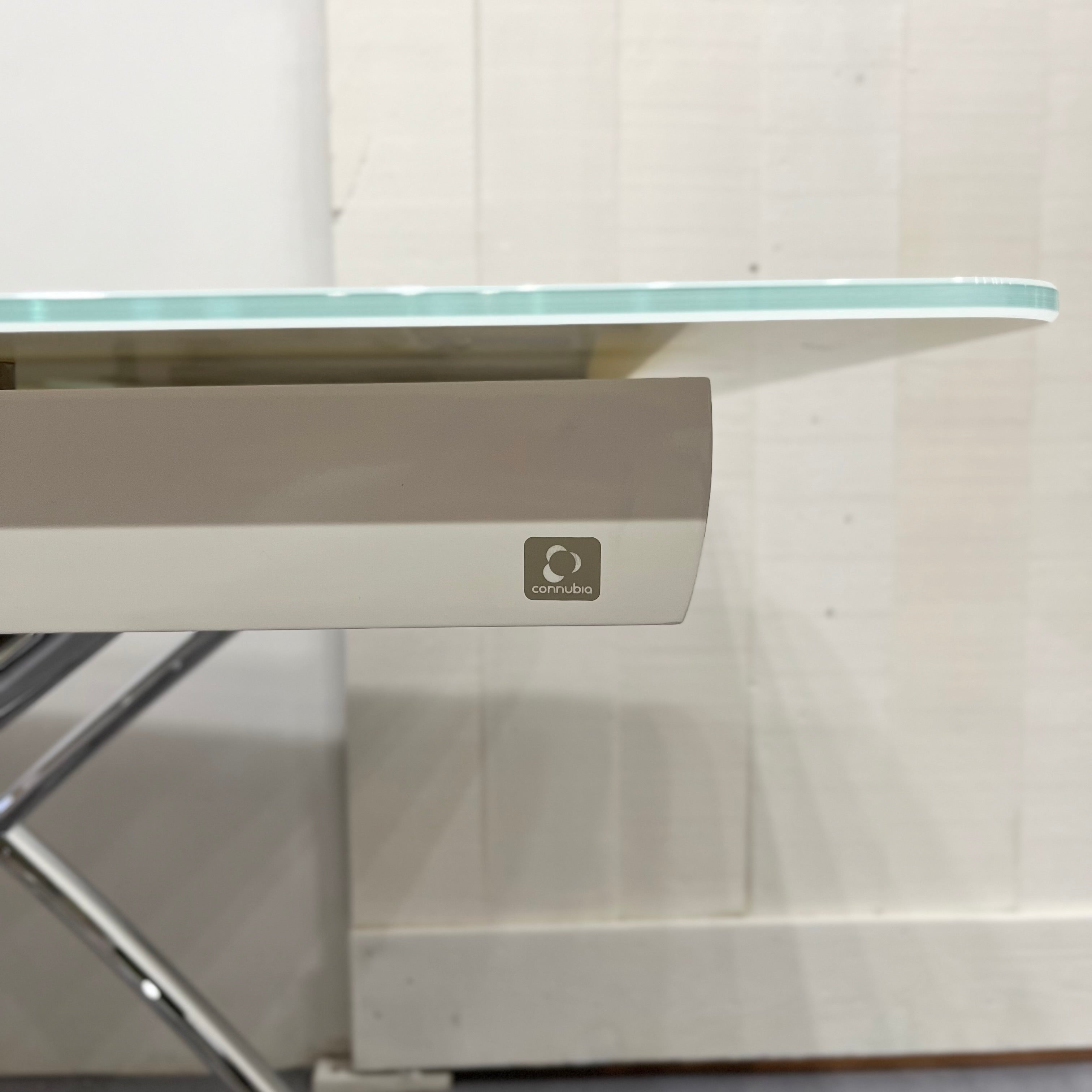 カリガリス / Calligaris コヌビア マジックジェー / connubia Magic-J 昇降&伸長式ガラステーブル