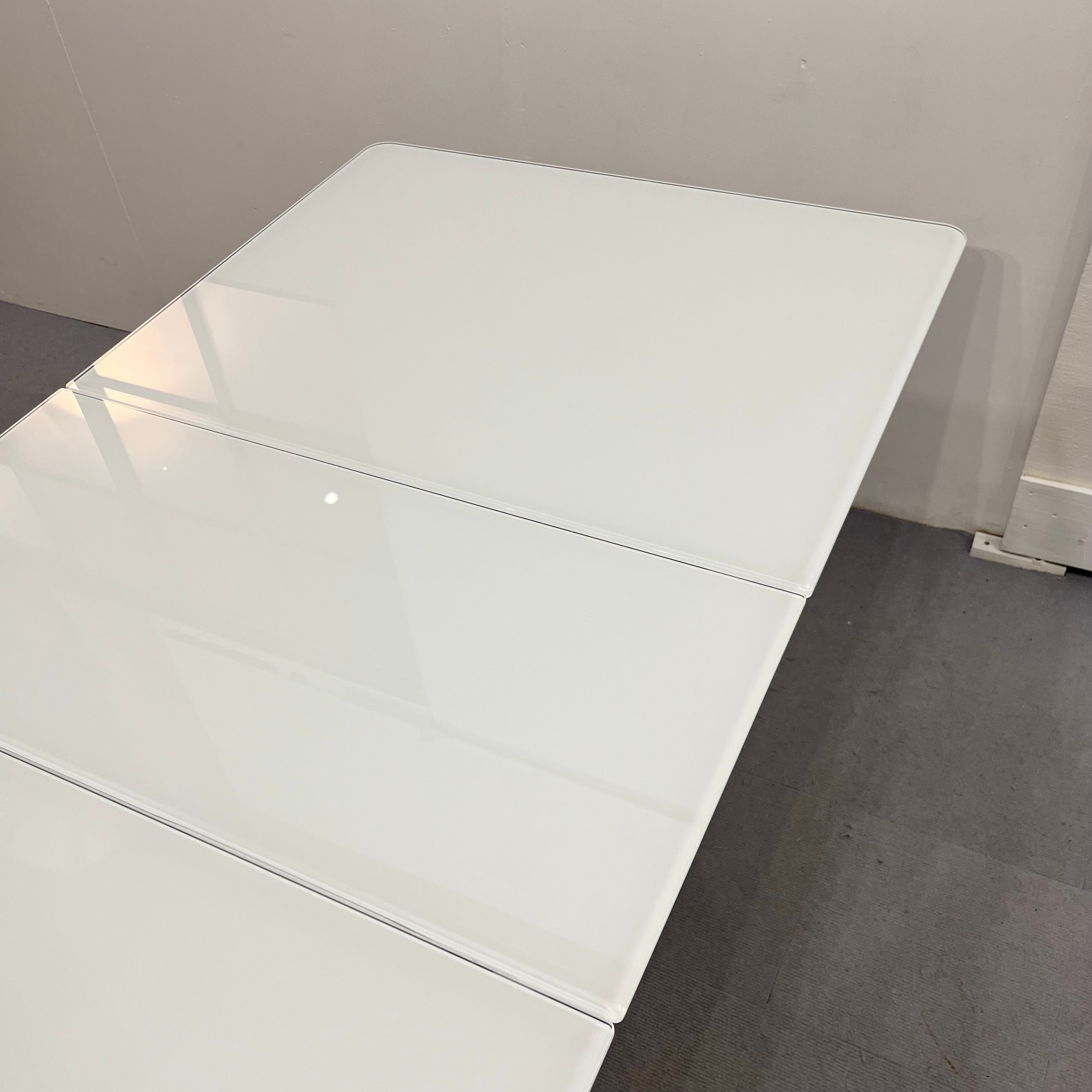 カリガリス / Calligaris コヌビア マジックジェー / connubia Magic-J 昇降&伸長式ガラステーブル