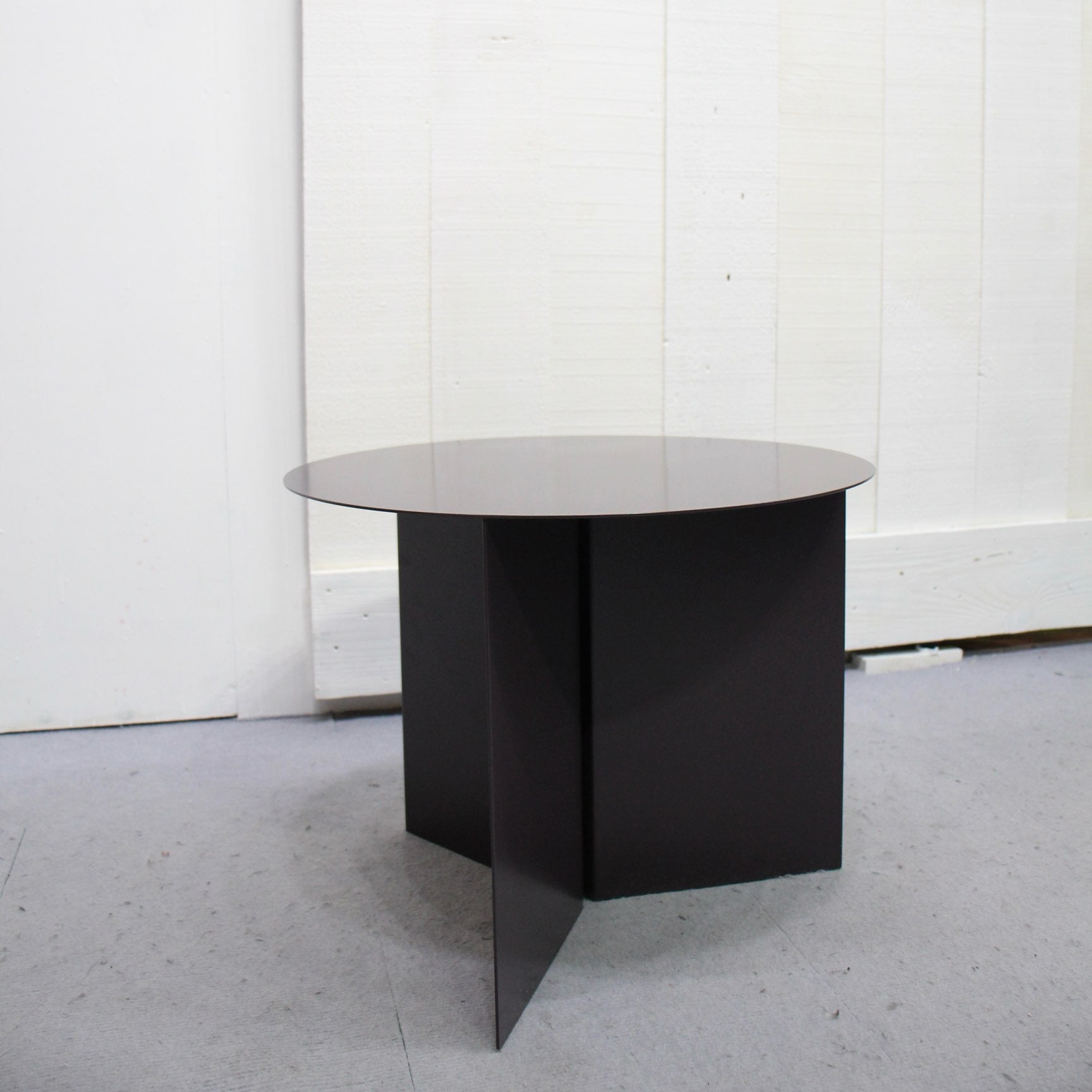 ヘイ / HAY スリットテーブル / SLIT TABLE ラウンドφ45cmスチール パープル