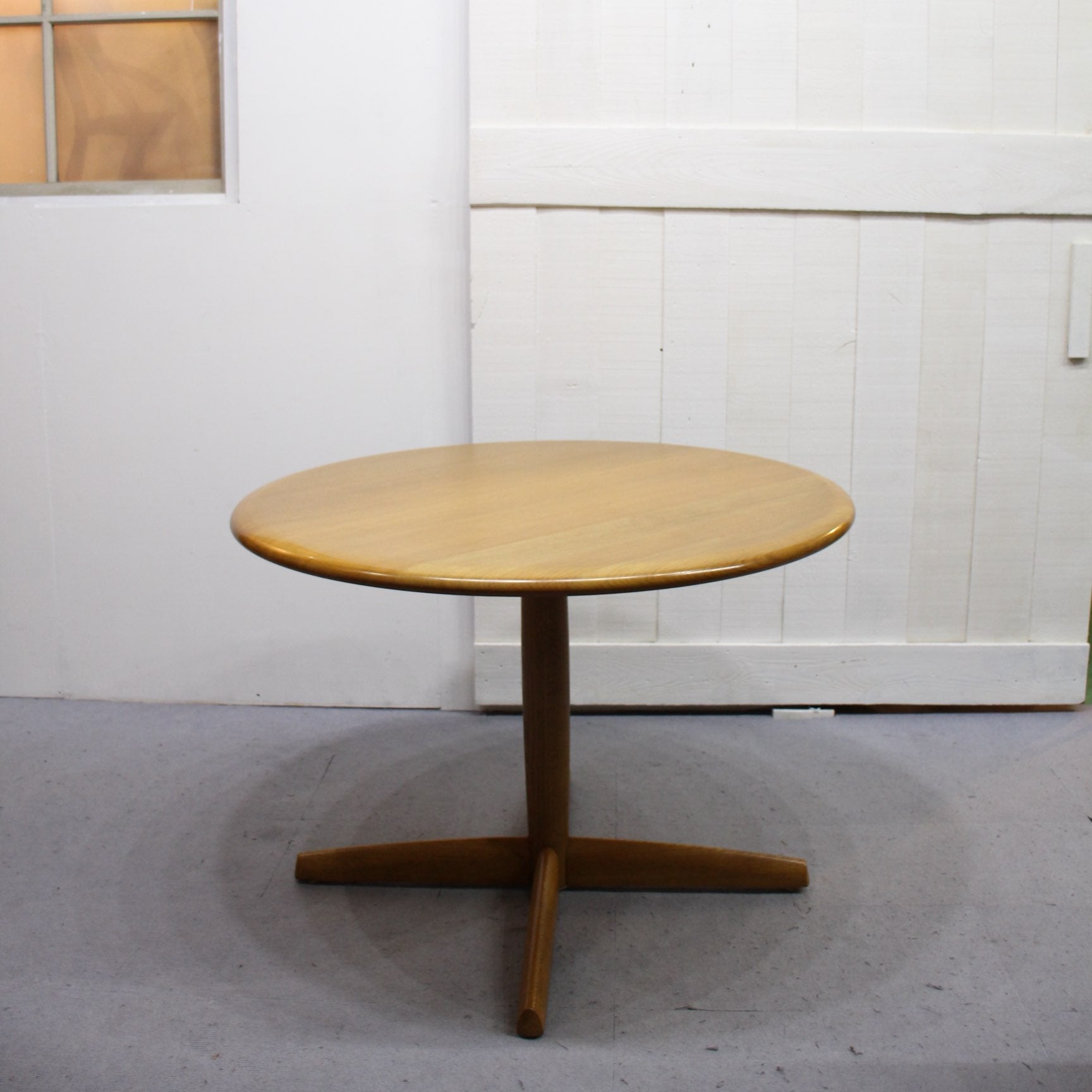 飛騨産業 / HIDA 侭シリーズ / JIN ラウンドダイニングテーブル オーク無垢 - Restyle