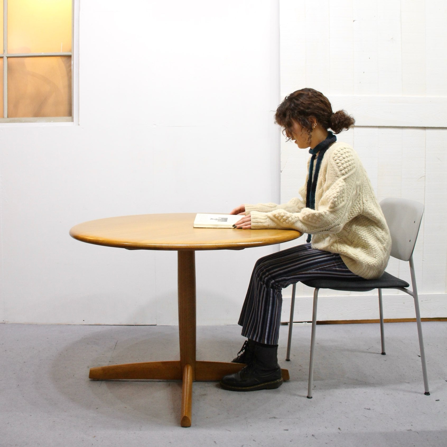 飛騨産業 / HIDA 侭シリーズ / JIN ラウンドダイニングテーブル オーク 