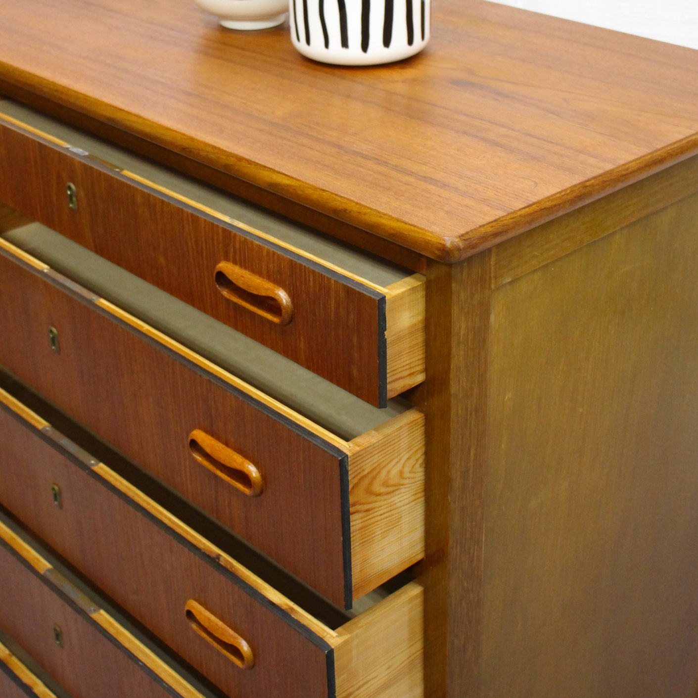 北欧ヴィンテージ チーク材 6段チェスト