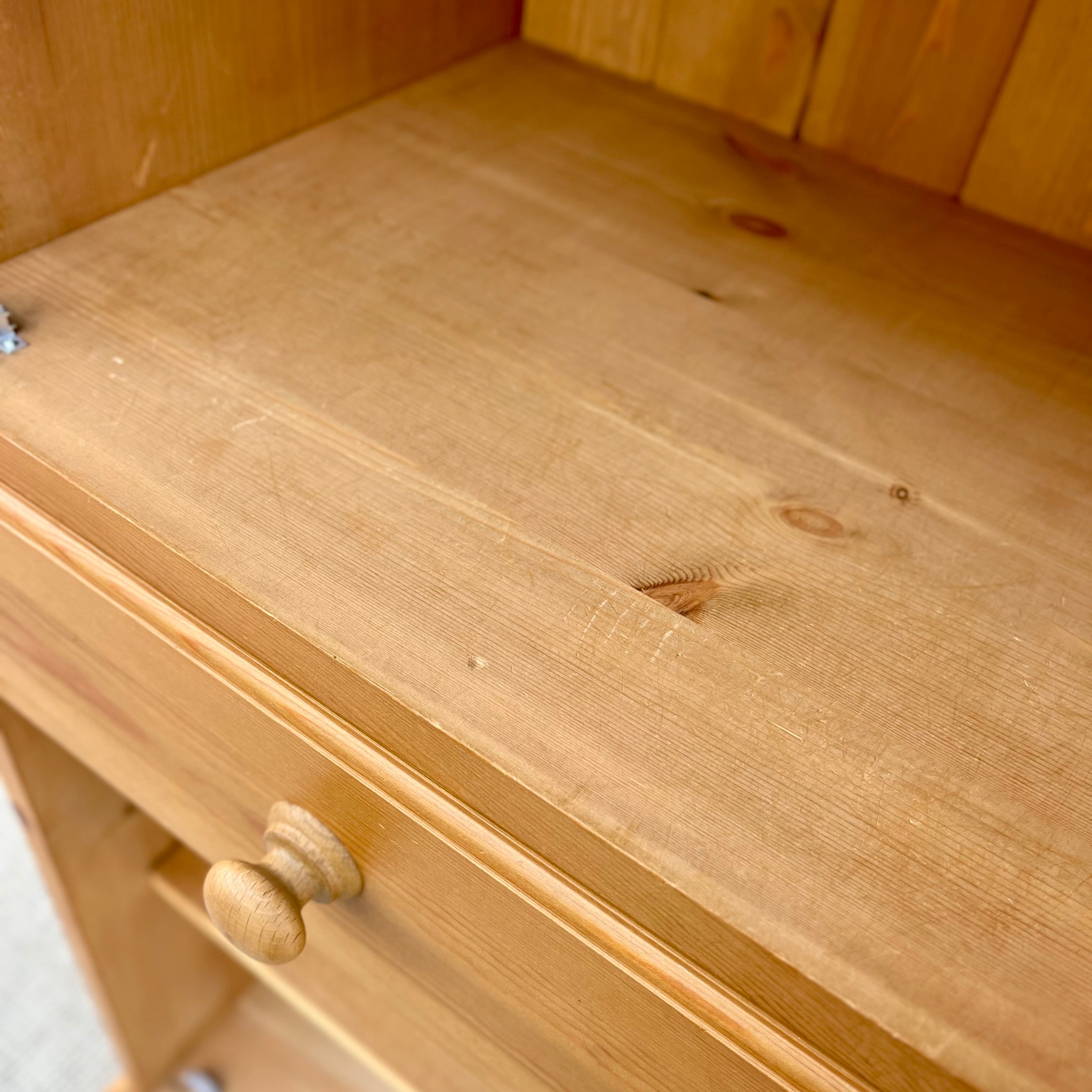 ザ・ペニー・ワイズ / THE PENNY WISE パイン材 カップボード