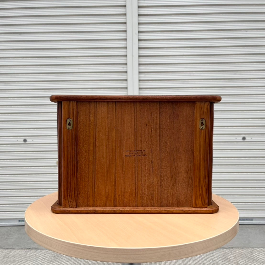 Eppco Enterprises / エプコ社 チーク材 壁掛けシェルフ キャビネット タンブールドア