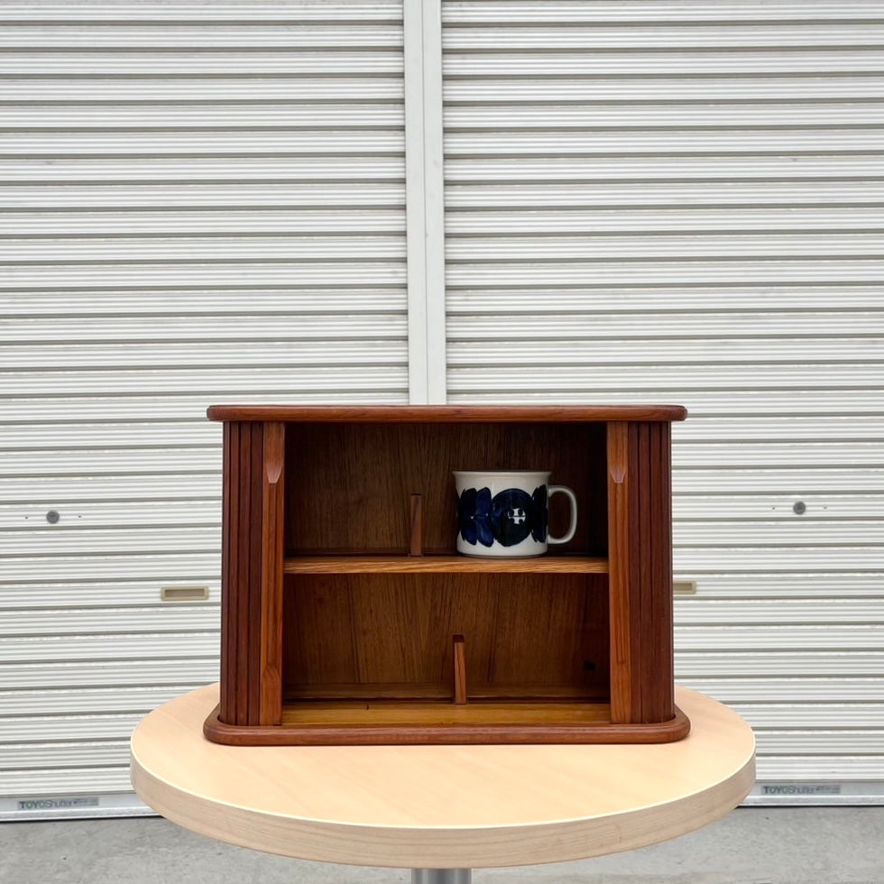 Eppco Enterprises / エプコ社 チーク材 壁掛けシェルフ キャビネット タンブールドア