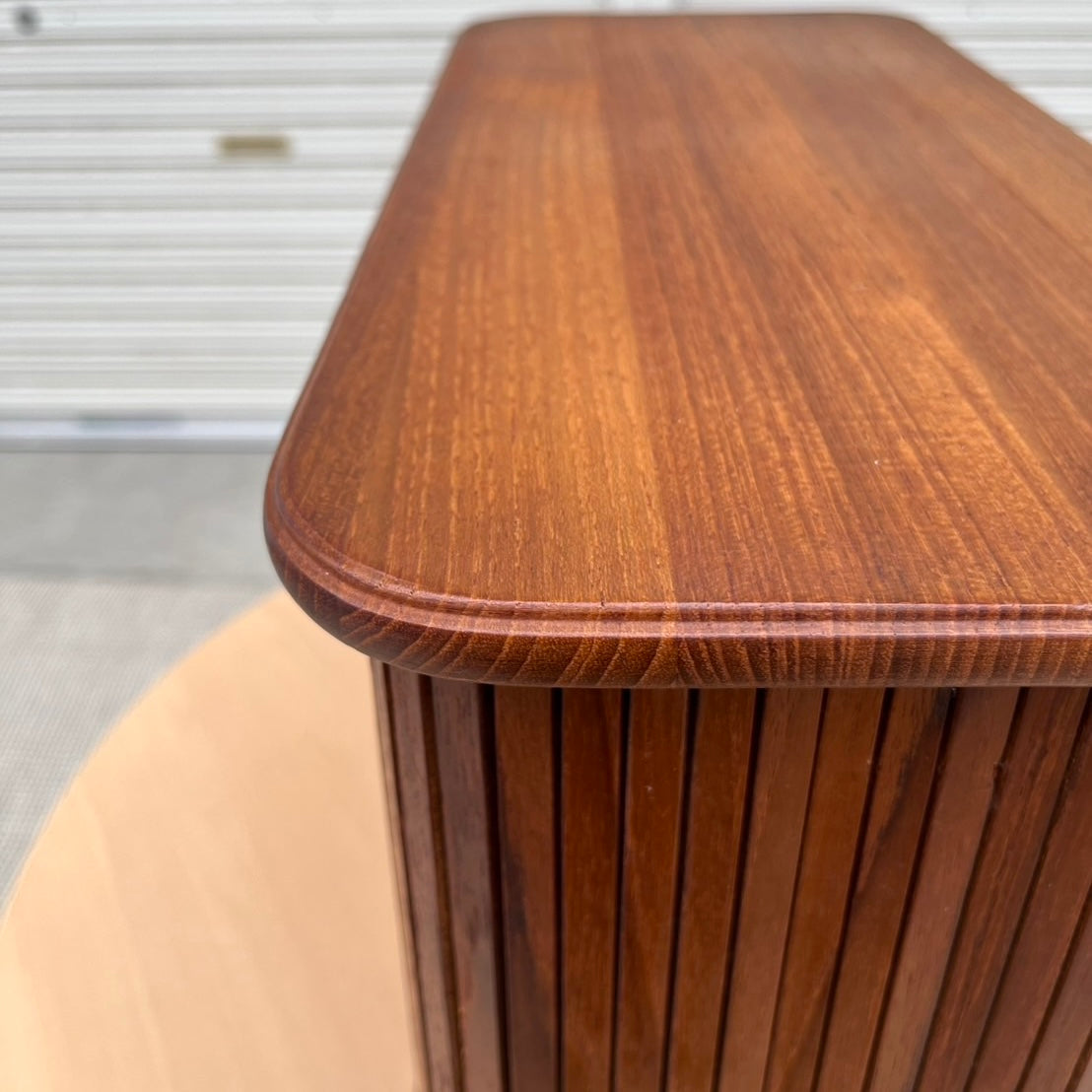 Eppco Enterprises / エプコ社 チーク材 壁掛けシェルフ キャビネット タンブールドア