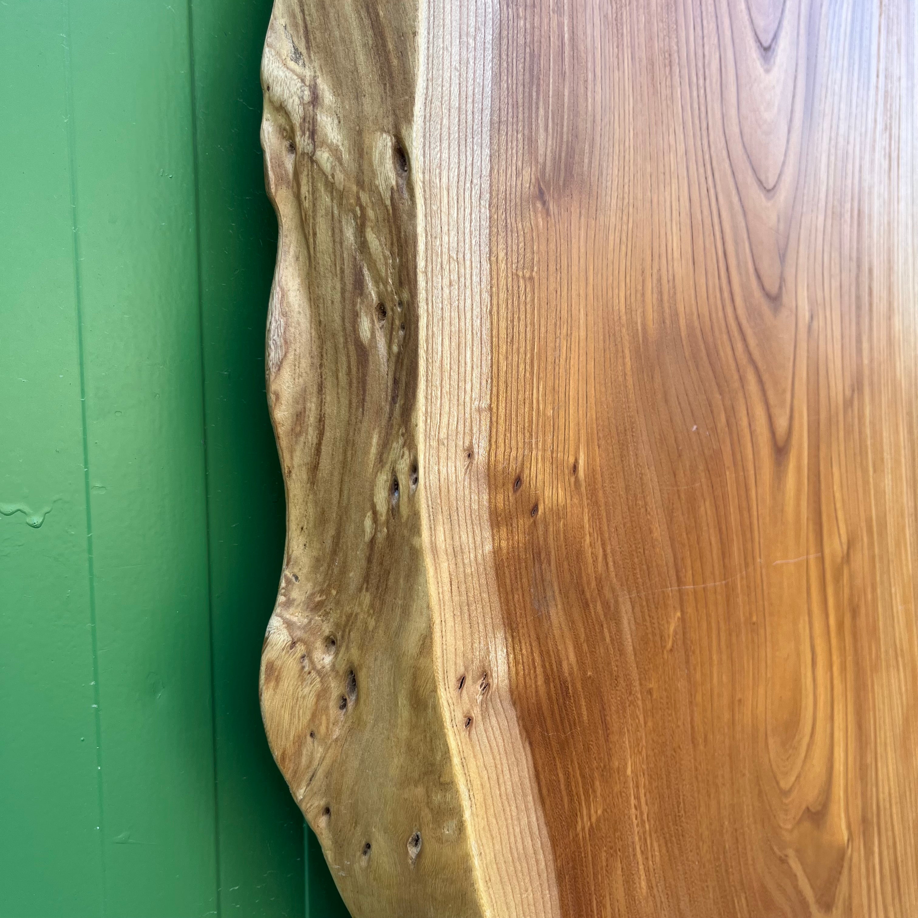 一枚板 ケヤキ 無垢材 耳付き 美しい木目の一枚板 64×148【44】