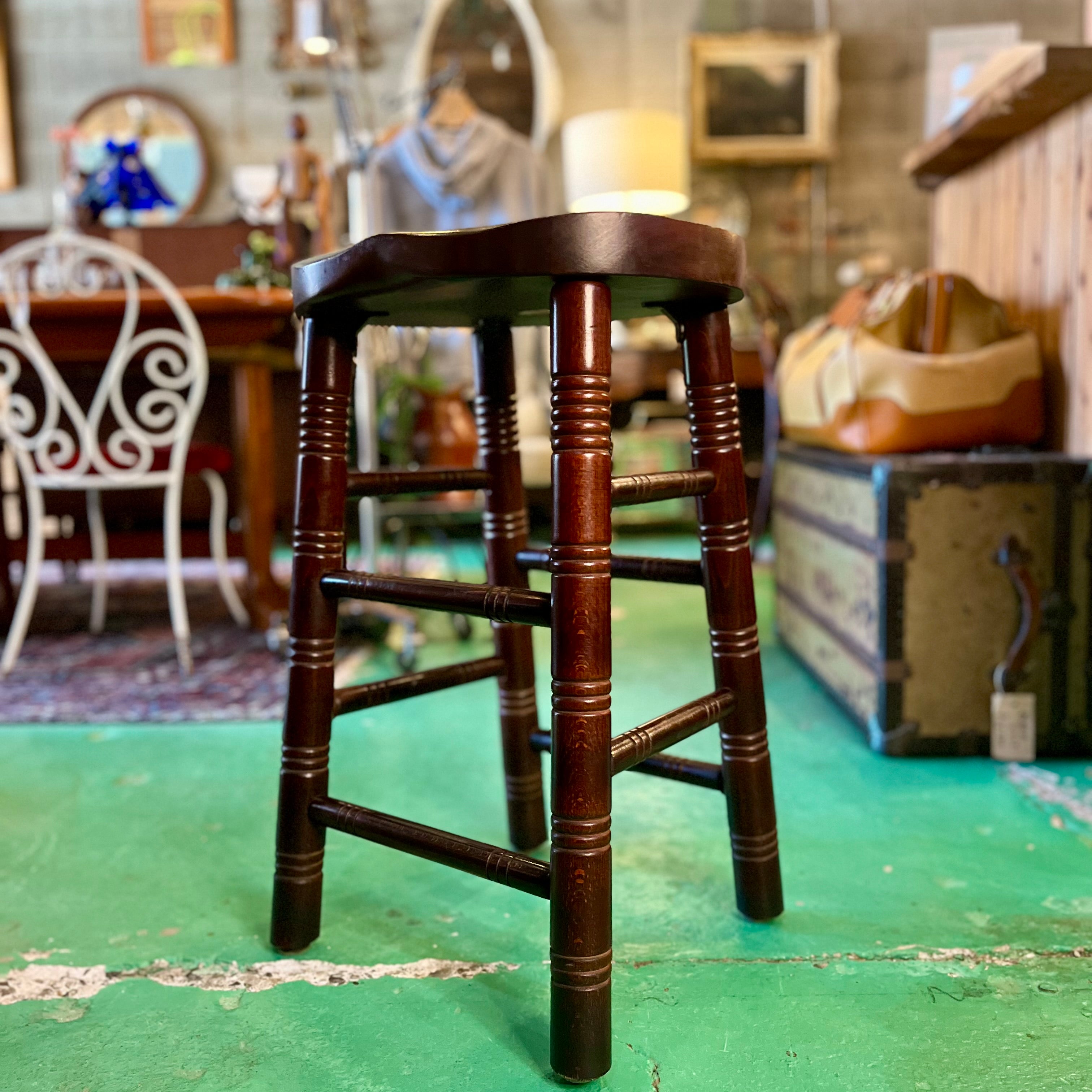 アンディ・ソーントン / ANDY THORNTON ハイスツール オーバル 英国