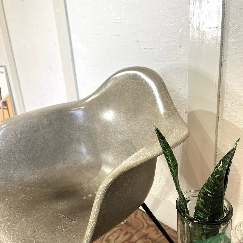 ハーマンミラー / Herman Miller アームシェルチェア チャールズ&レイ・イームズ エレファントハイドグレー MAX(Middle-height Arm-chair X-base) FRP ヴィンテージ