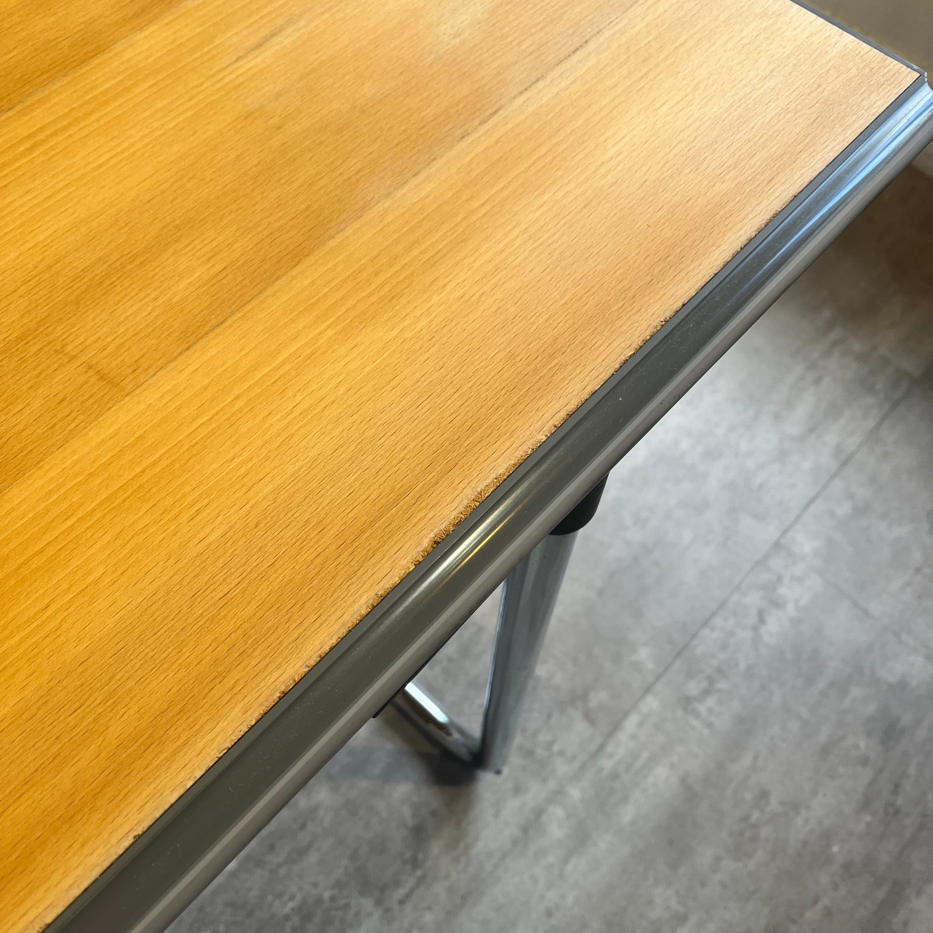 フリッツ・ハンセン / FRITZ HANSEN クリックテーブル / CLICK エリック・マグヌッセン