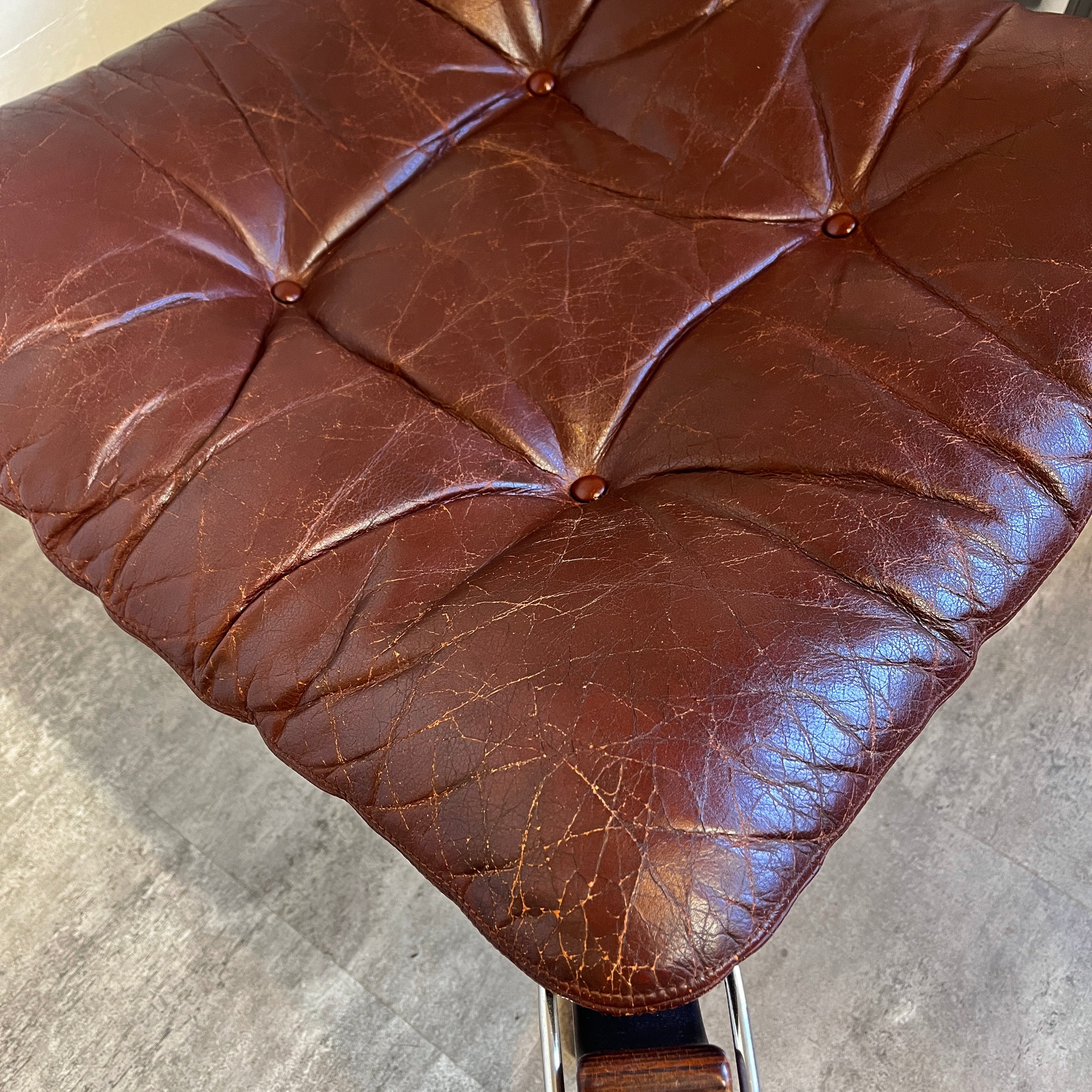 バットネ / Vatne ファルコン オットマン 本革 北欧 ヴィンテージ