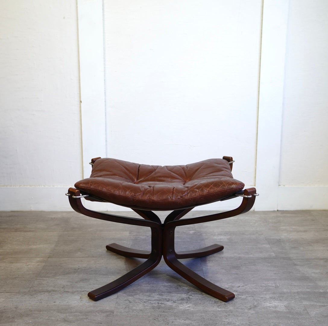 バットネ / Vatne ファルコン オットマン 本革 北欧 ヴィンテージ