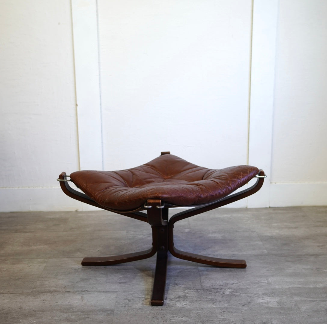 バットネ / Vatne ファルコン オットマン 本革 北欧 ヴィンテージ