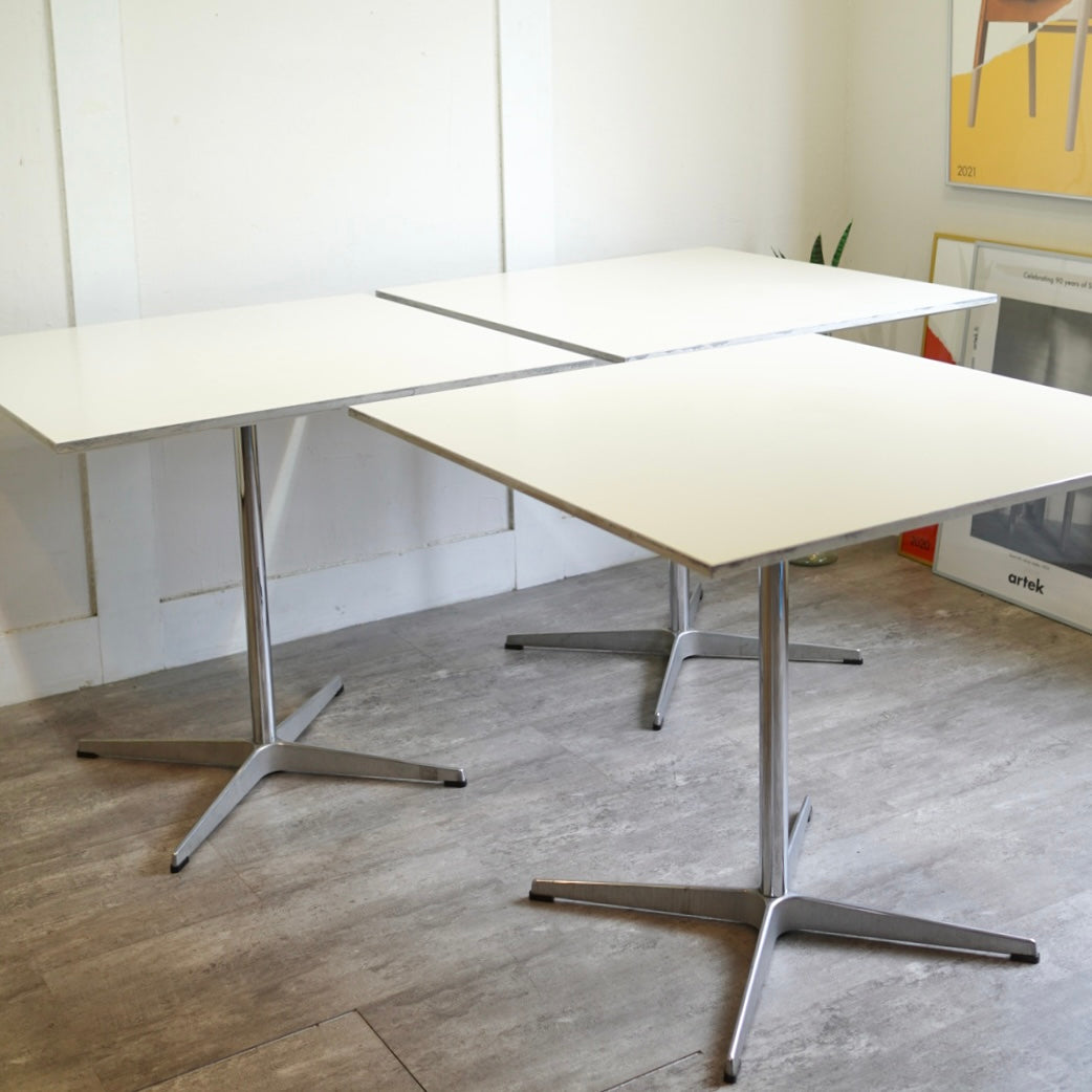 フリッツハンセン / FRITZ HANSEN テーブルシリーズ / table series 正方形 4スターベース アルネ・ヤコブゼン