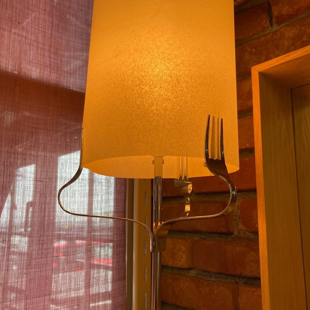 プロドゥツィオーネ・プリヴァータ / Produzione Privata Treforchette テーブルランプ ヤマギワ取り扱い イタリア 中古