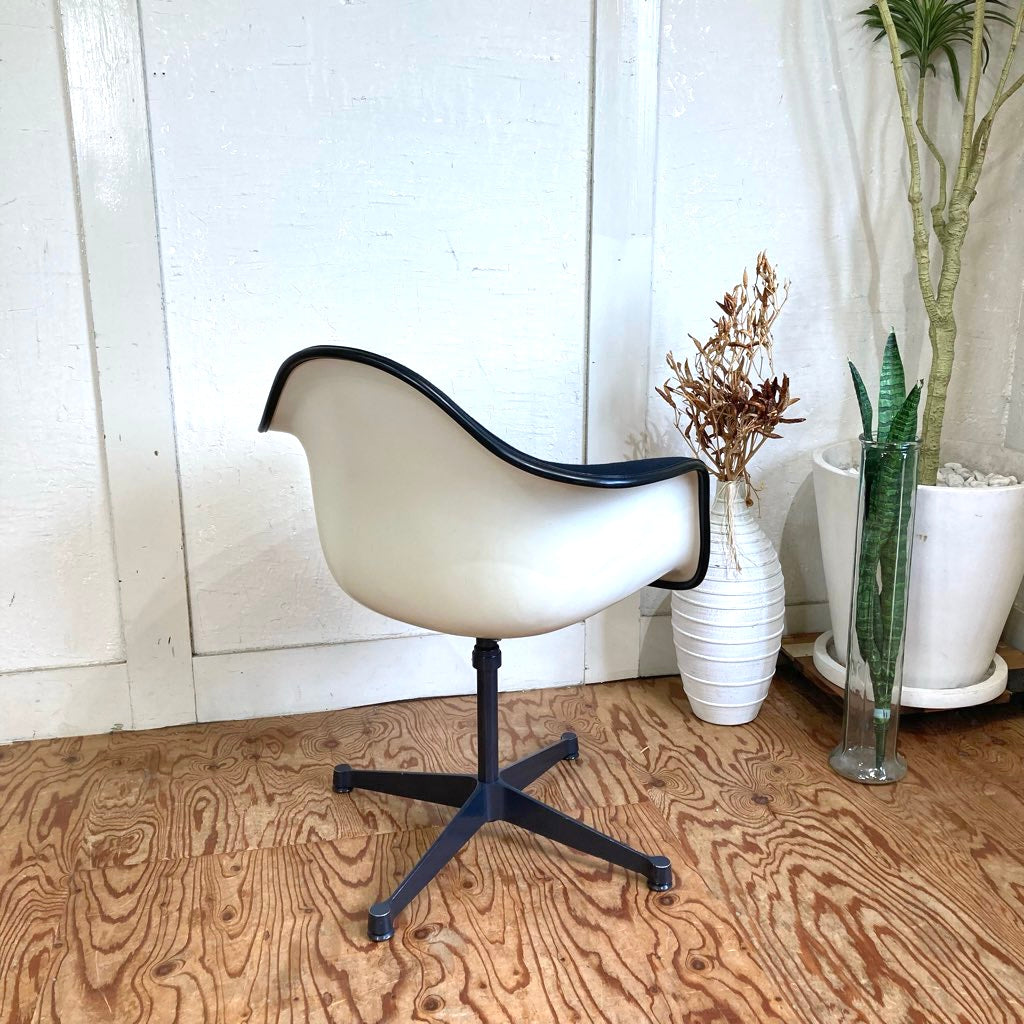 ハーマンミラー / Herman Miller アームシェルチェア 3rd コントラクトベース チャールズ&レイ・イームズ FRP ヴィンテージ