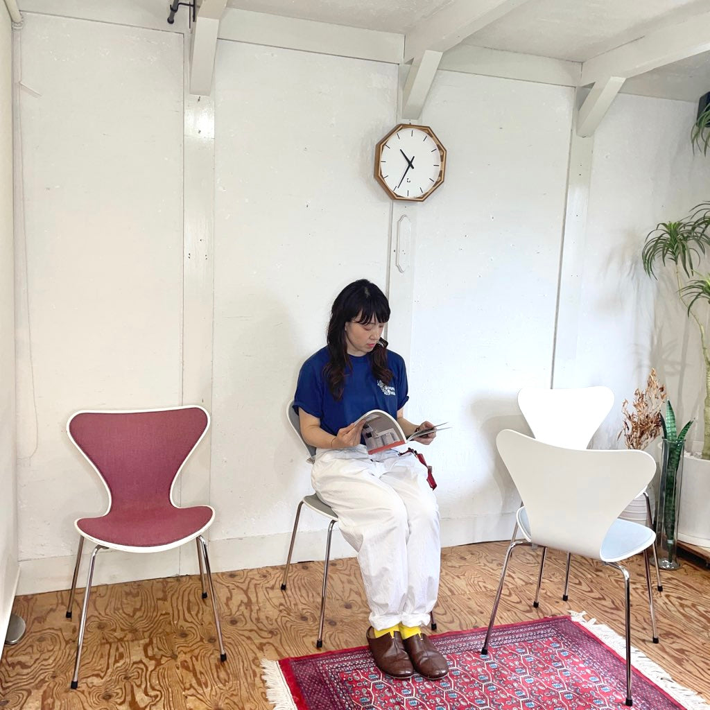 フリッツ・ハンセン / FRITZ HANSEN セブンチェア ホワイト フロントパディング グレー アルネ・ヤコブセン 中古