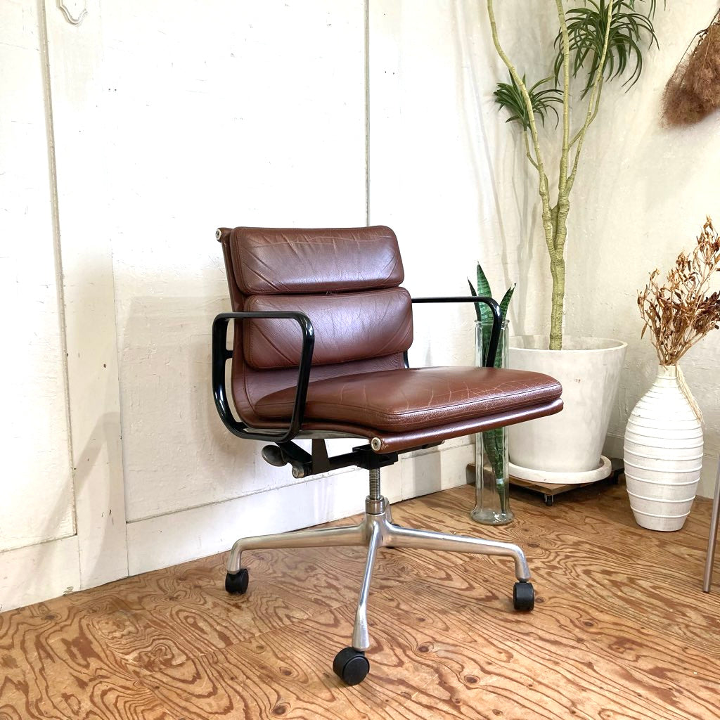 ハーマンミラー Herman Miller イームズ ソフトパッド マネジメント 