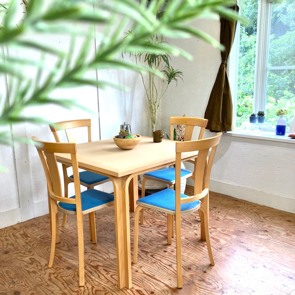 マグナス・オルセン / MAGNUS OLESEN ダイニングテーブル デンマーク 中古