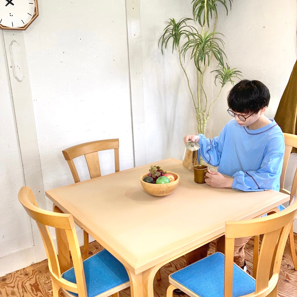 マグナス・オルセン / MAGNUS OLESEN ダイニングテーブル デンマーク 中古