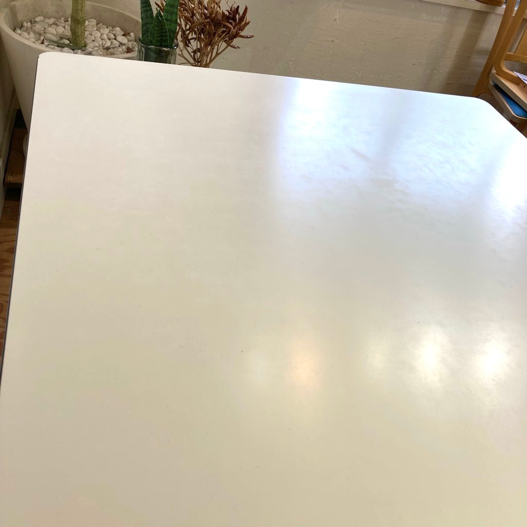 ハーマンミラー / Herman Miller スクエアテーブル コントラクトベース チャールズ&レイ・イームズ 中古