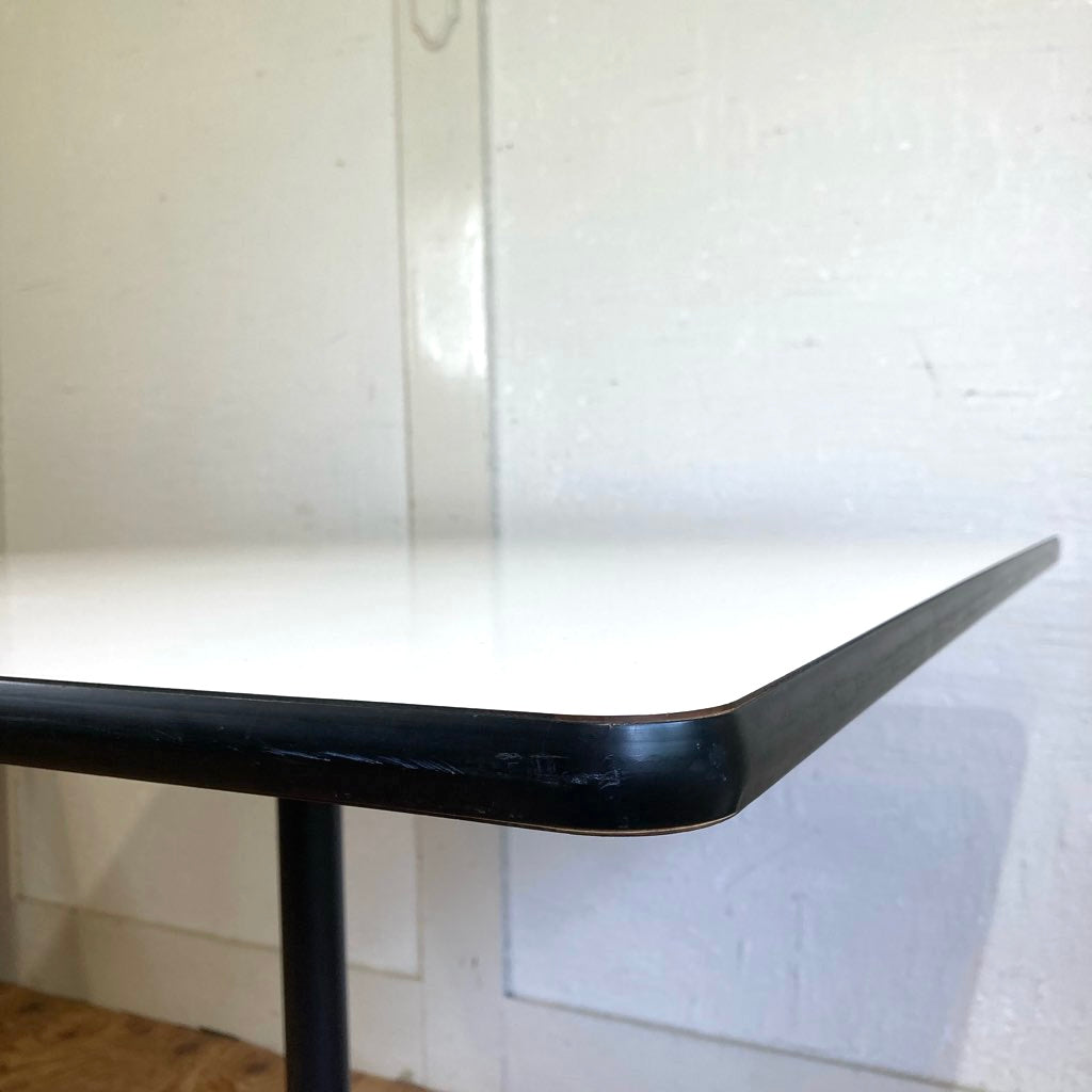 ハーマンミラー / Herman Miller スクエアテーブル コントラクトベース チャールズ&レイ・イームズ 中古