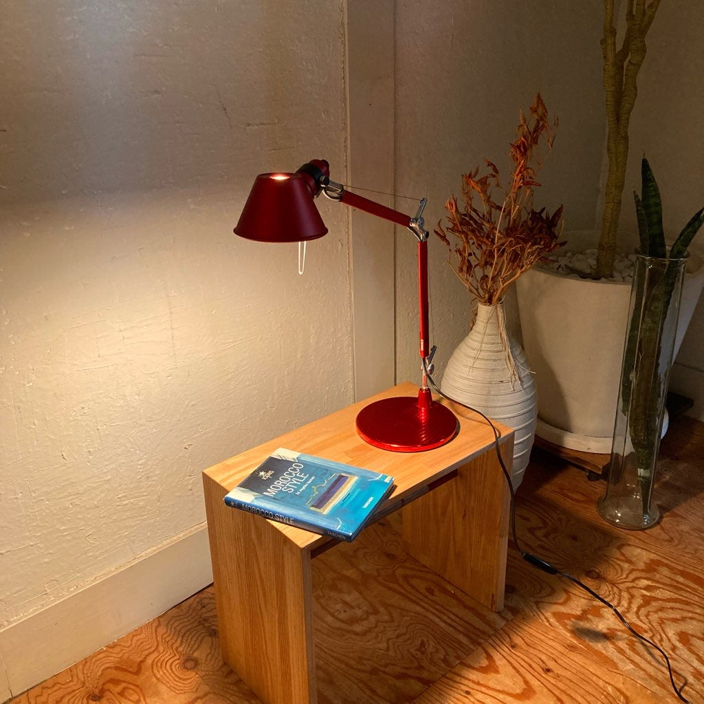 アルテミデ / Artemide トロメオ ミクロ テーブルランプ デスクライト レッド S2688R 中古