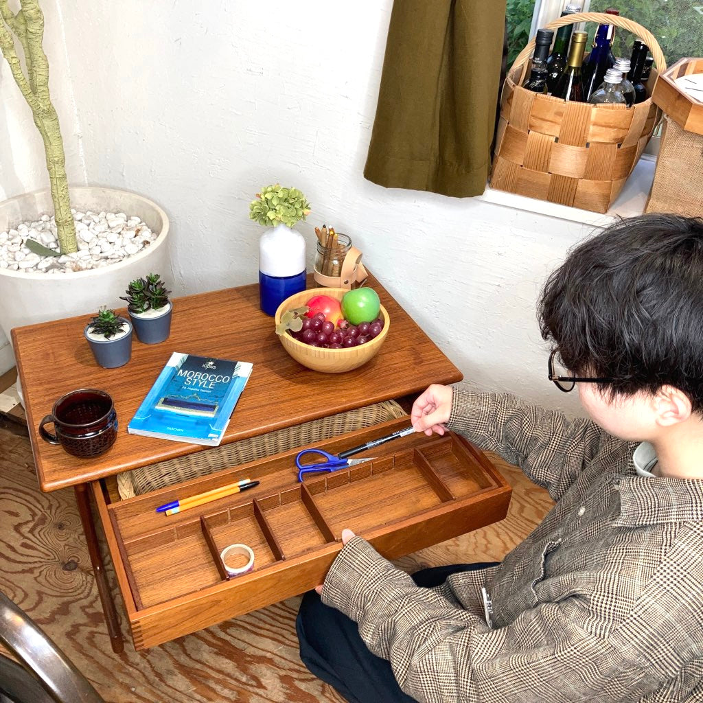 Vildbjerg Møbelfabrik社 カイクリスチャンセン / Kai Kristiansen ソーイングテーブル サイドテーブル チーク材 北欧 ヴィンテージ