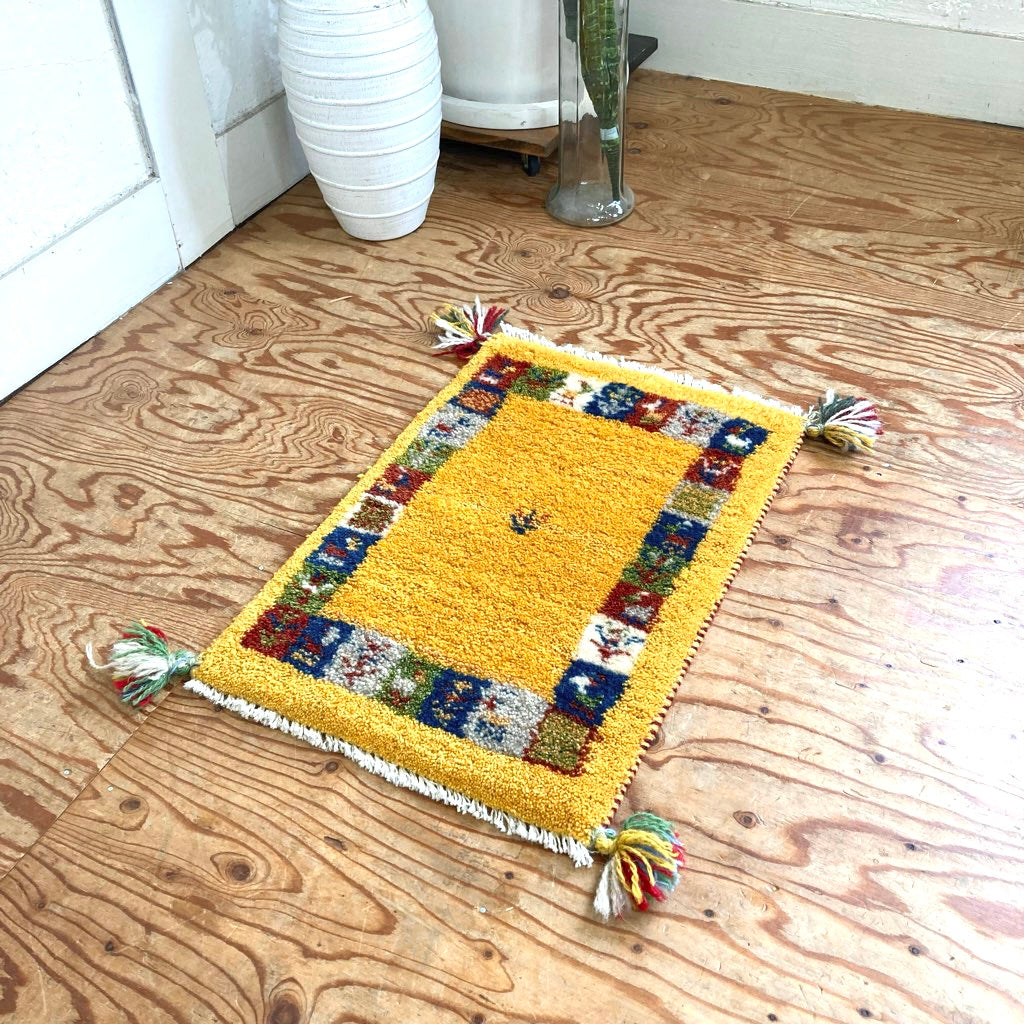 ギャッベ ミニ マット イエロー オレンジ 玄関マット カラフルマット 幅58×奥行40 中古