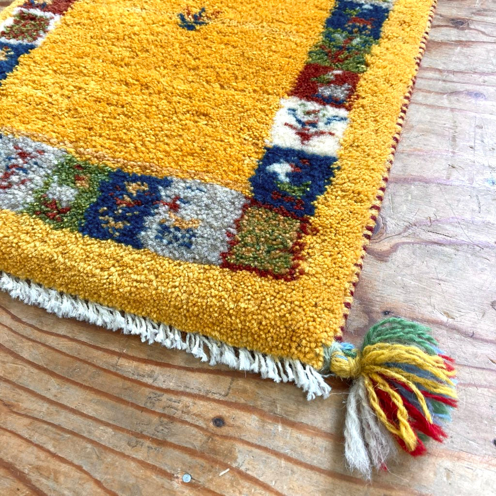 ギャッベ ミニ マット イエロー オレンジ 玄関マット カラフルマット 幅58×奥行40 中古